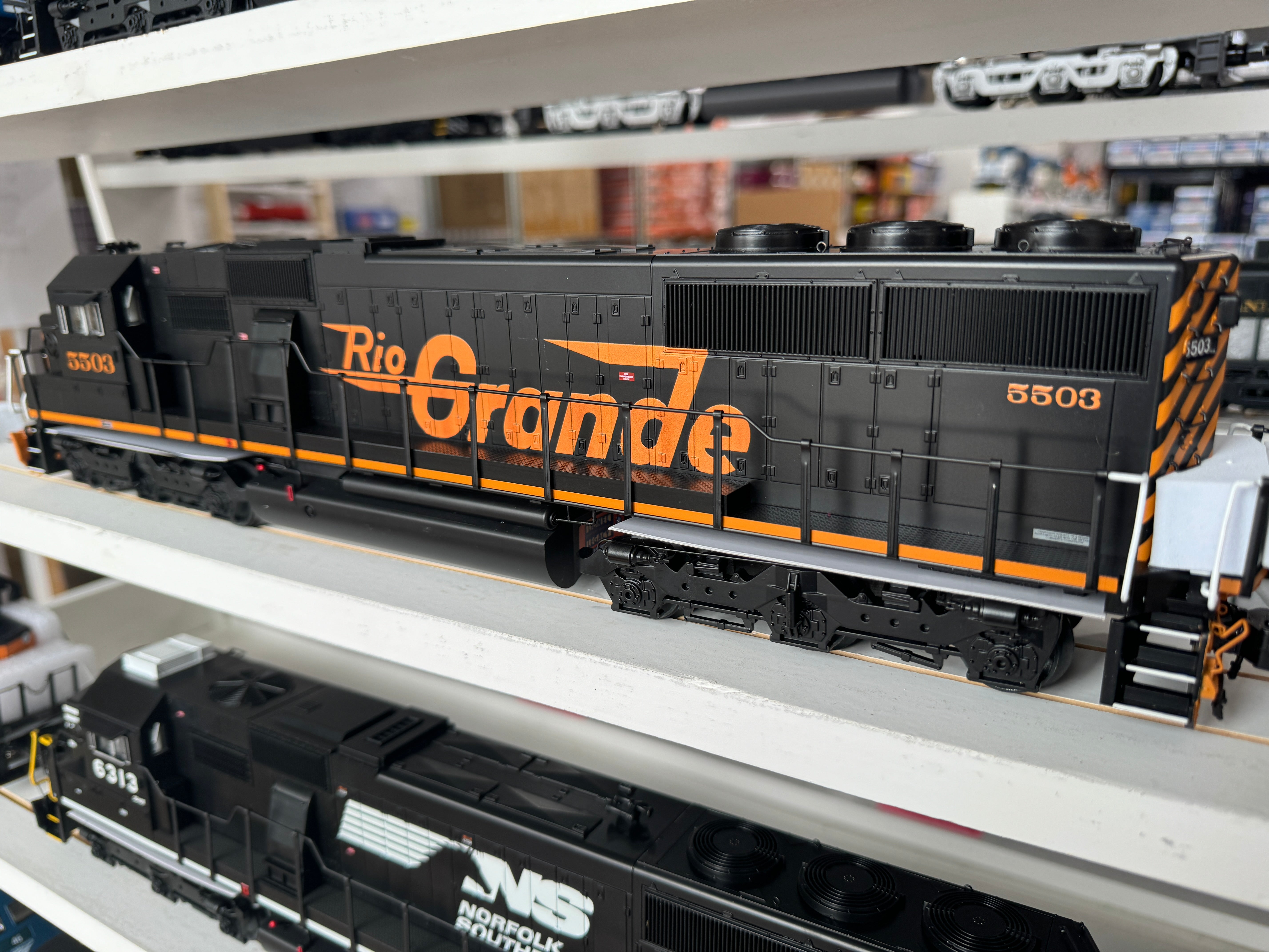 Lionel 2433262 -  Legacy SD50 Diesel Engine "Rio Grande" #5507