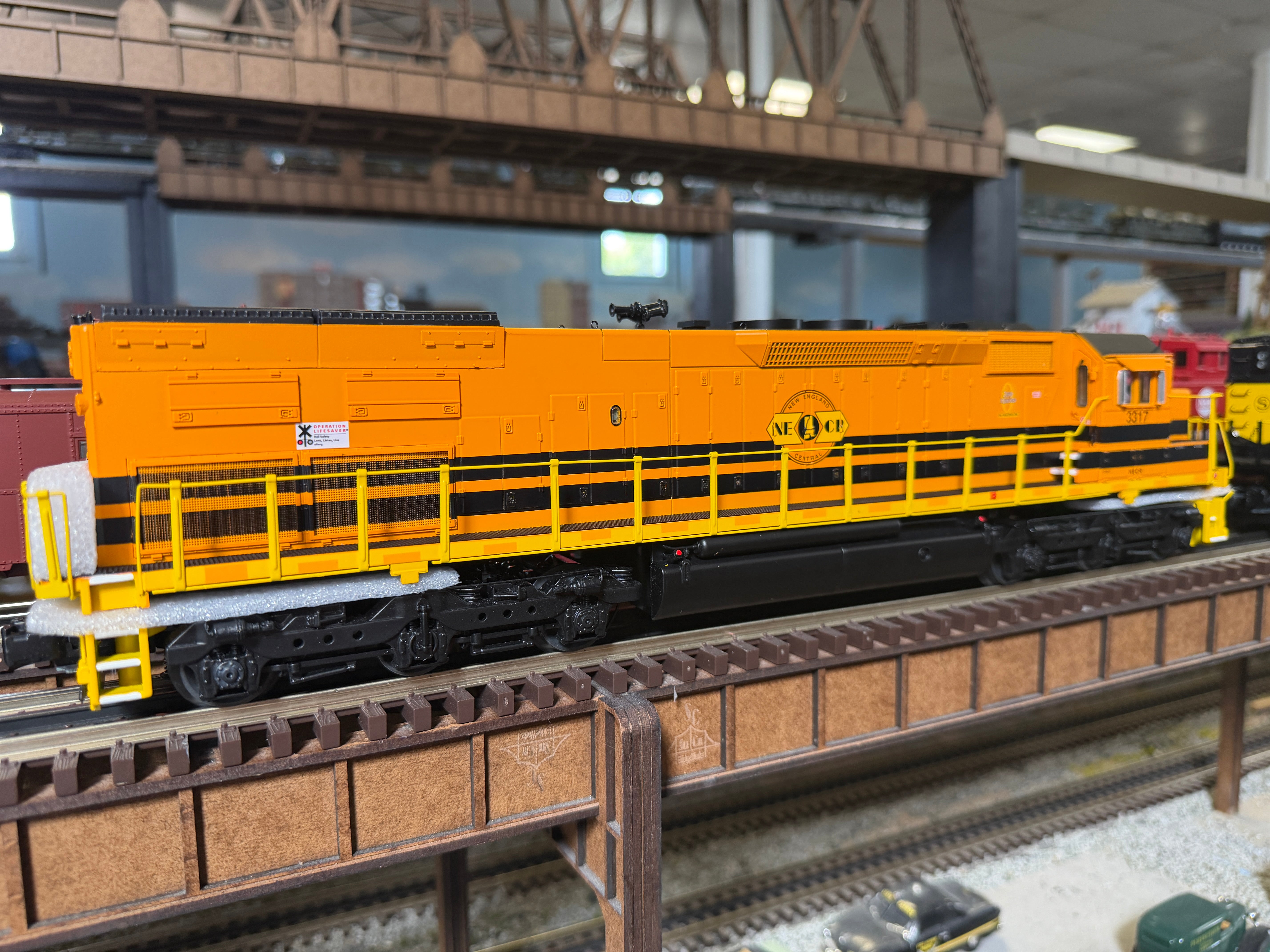 MTH 20-22121-1 - Premier - SD40T-2 Tunnel Motor Diesel Engine "New England Central" #3317 w/ PS3