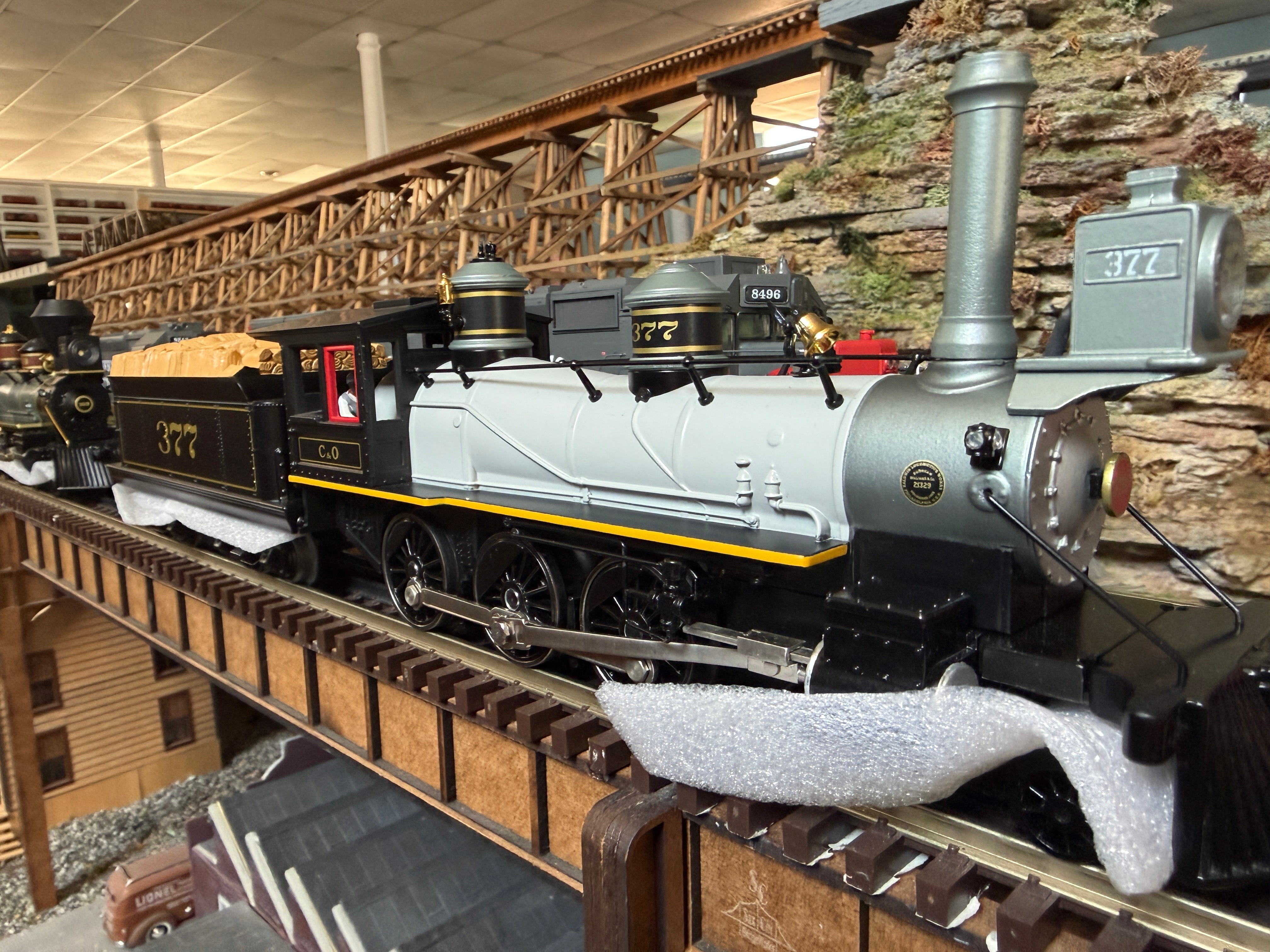 MTH 30-1910-1 - RailKing  - 4-6-0 Ten Wheeler Steam Engine "Chesapeake & Ohio" #377 w/ PS3