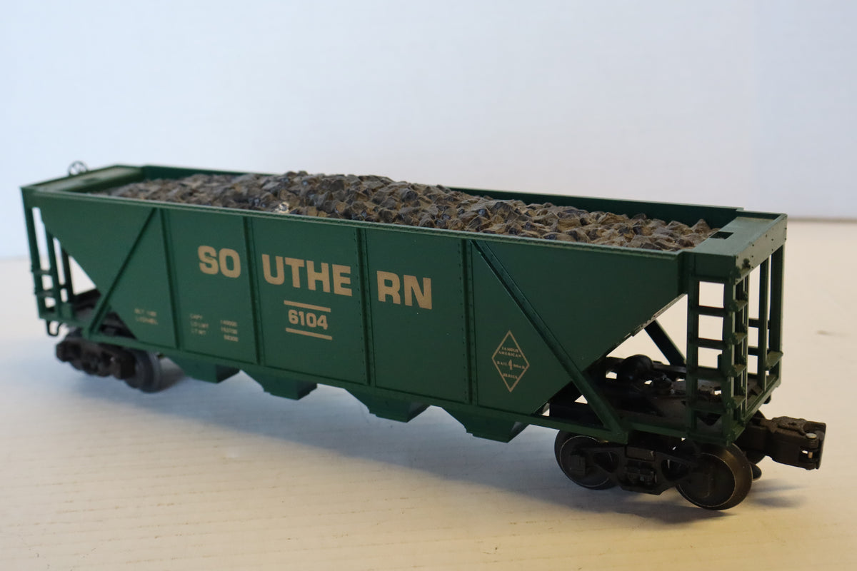 Lionel 6-6104 Famous American Railroad Southern Hopper w/ Coal Load-Second hand-M8217