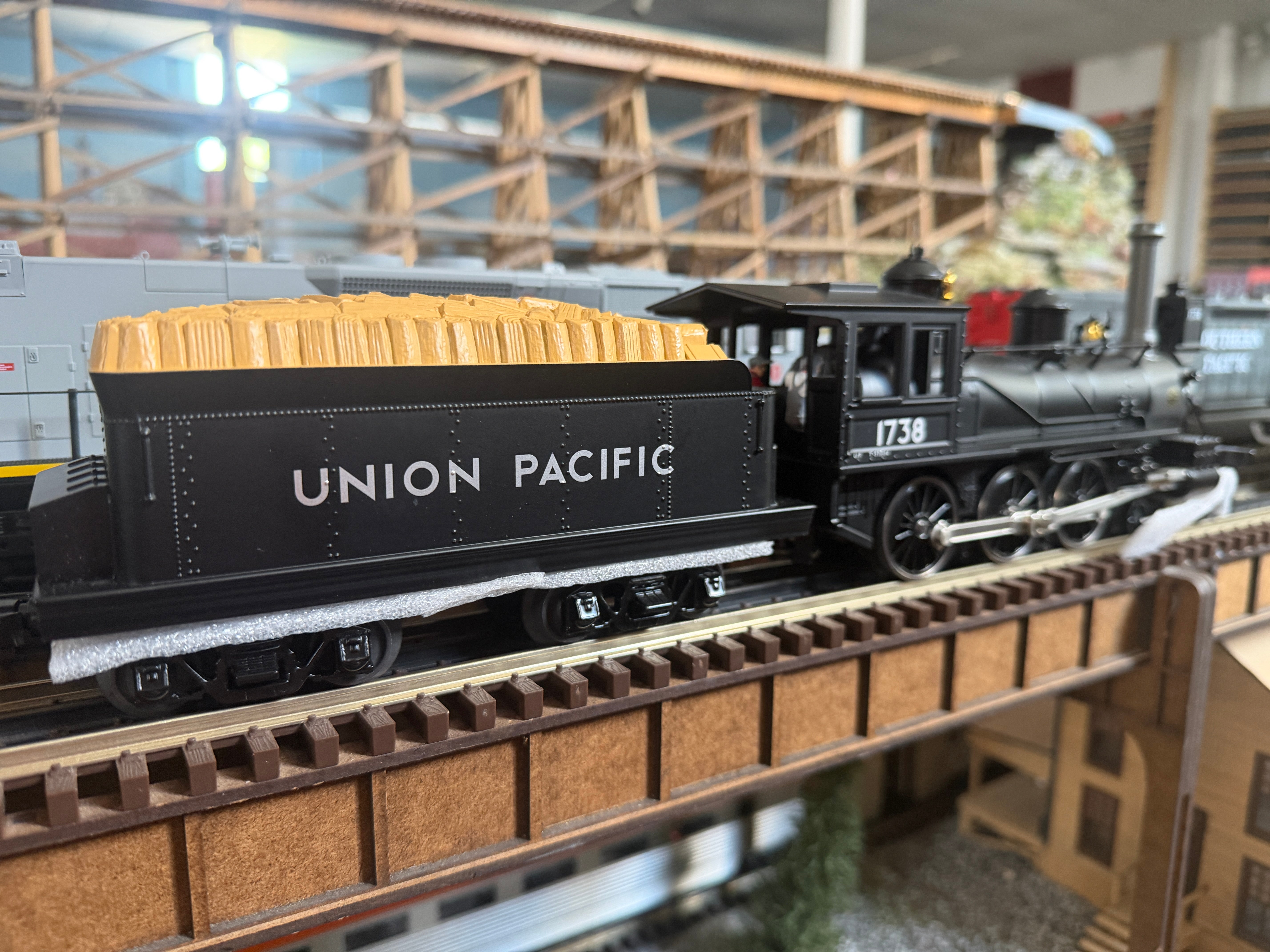 MTH 30-1914-1 - RailKing - 4-6-0 Ten Wheeler Steam Engine "Union Pacific" #1738 w/ PS3
