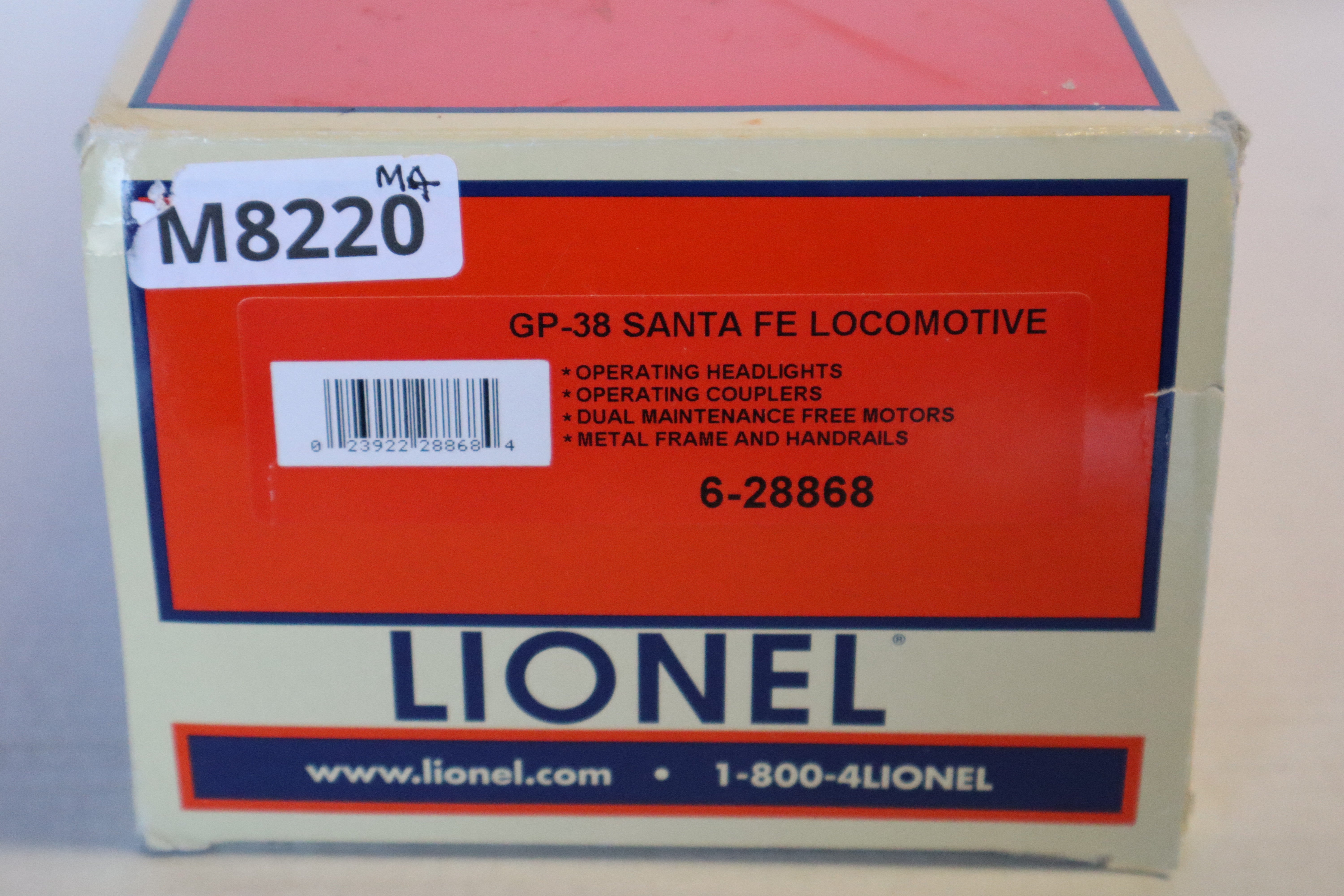 Lionel 6-28868 Santa Fe GP-38 Locomotive-Second hand-M8220