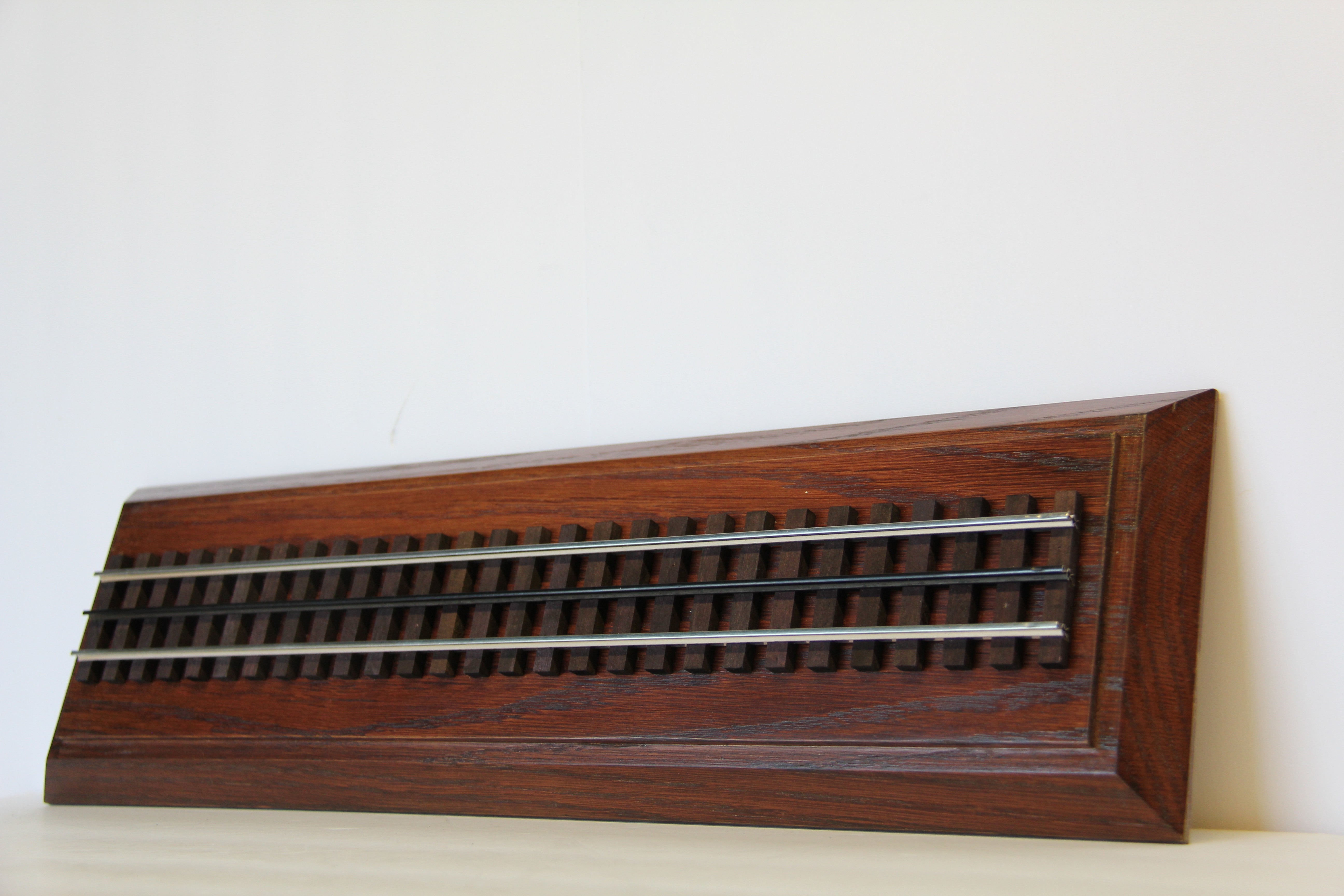 20 in. Display Track-Second hand-M7017