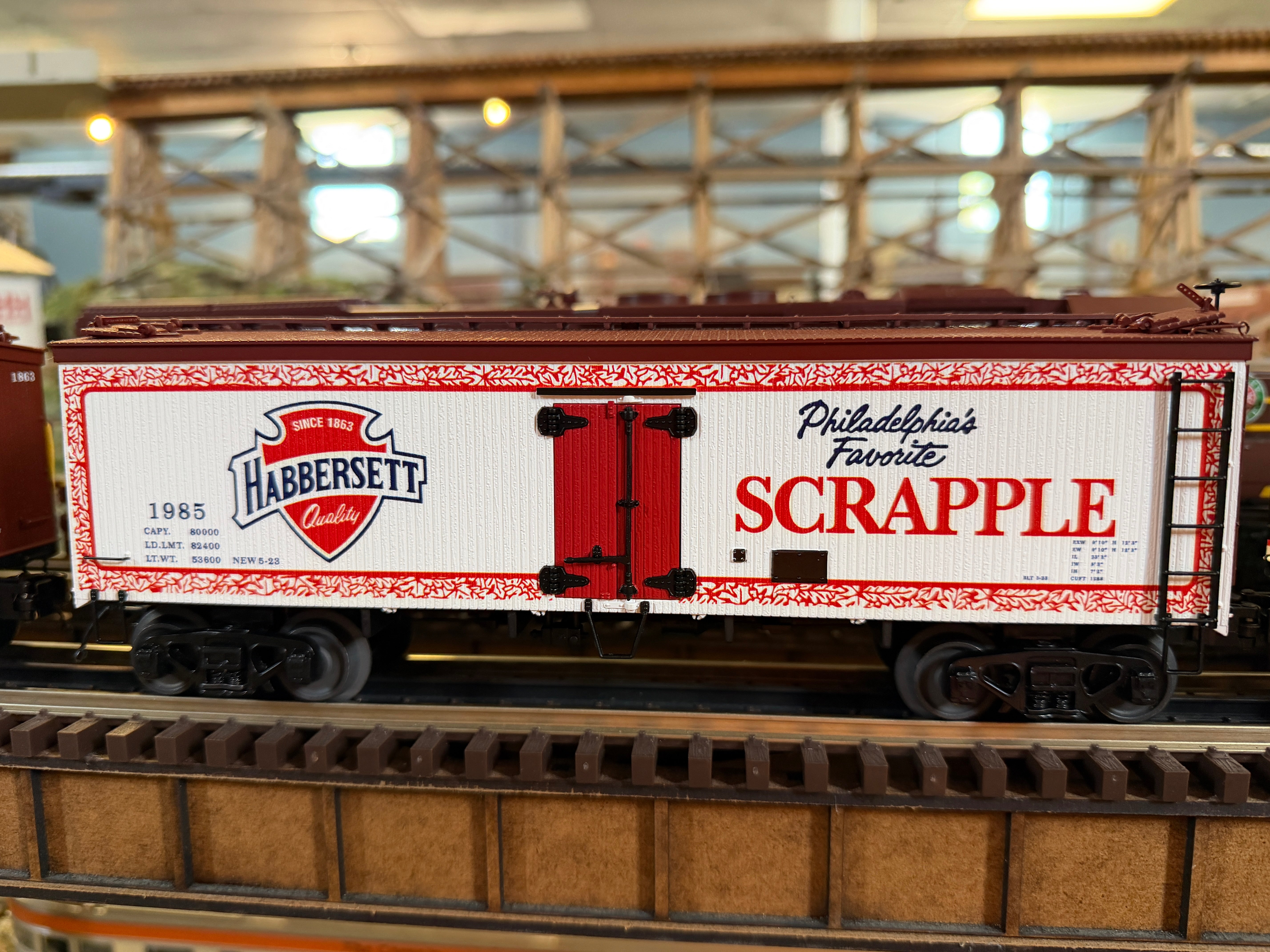 MTH 20-94834 - Premier - 36’ Woodsided Reefer Car "Habbersett Scrapple"