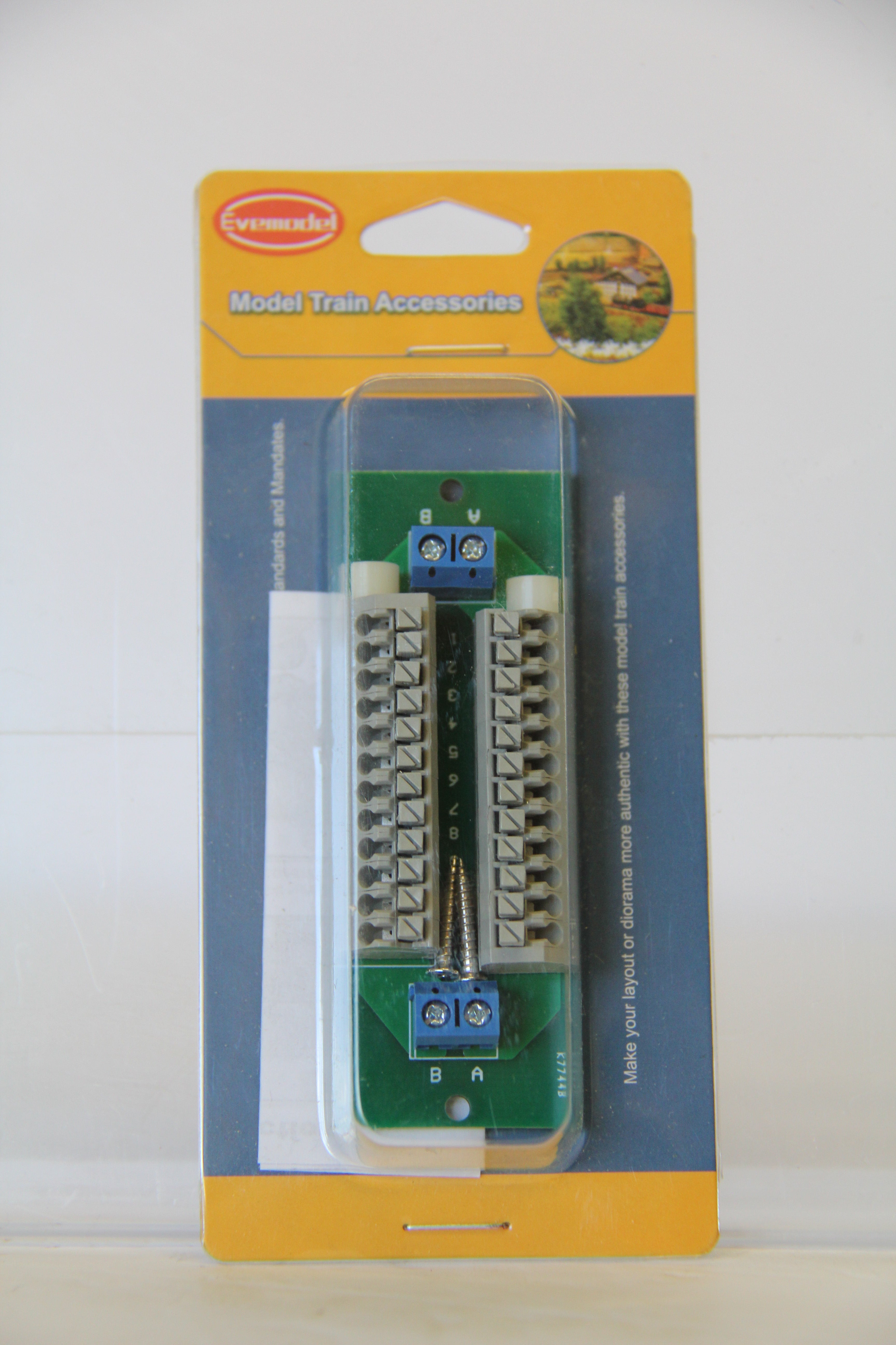 Evemodel Model Train Accessories 1X 12 Position Prewired Power Distribution Board Block 2 Inputs 2 x 13 Outputs for DC AC Voltage-Second hand-M7022-2