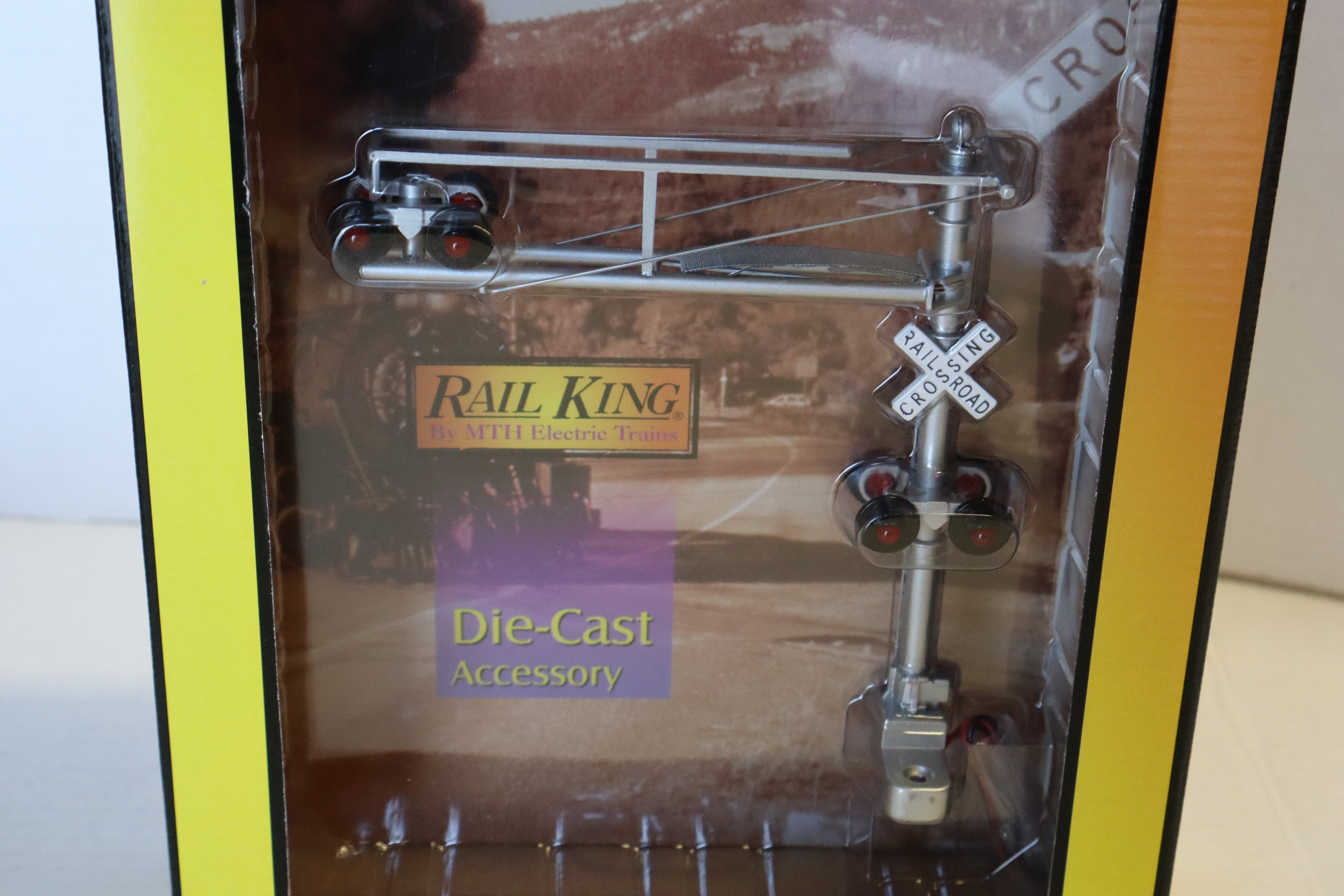 Rail King 30-11006 Operating RR Crossing Signal Silver & Black-Second hand-M8234