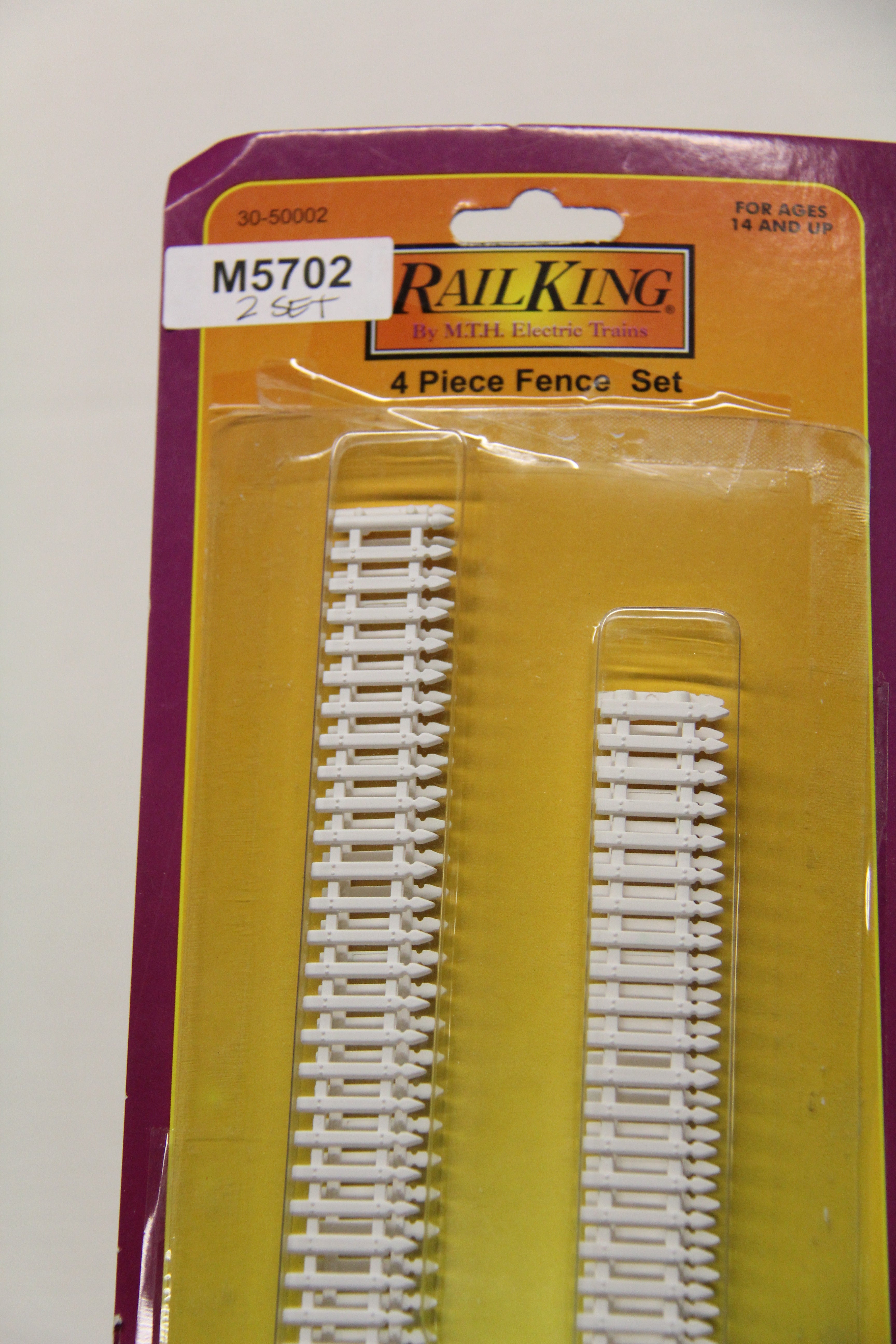 Rail King 30-50002 (4) Piece Fence-2 Set-Second hand-M5702