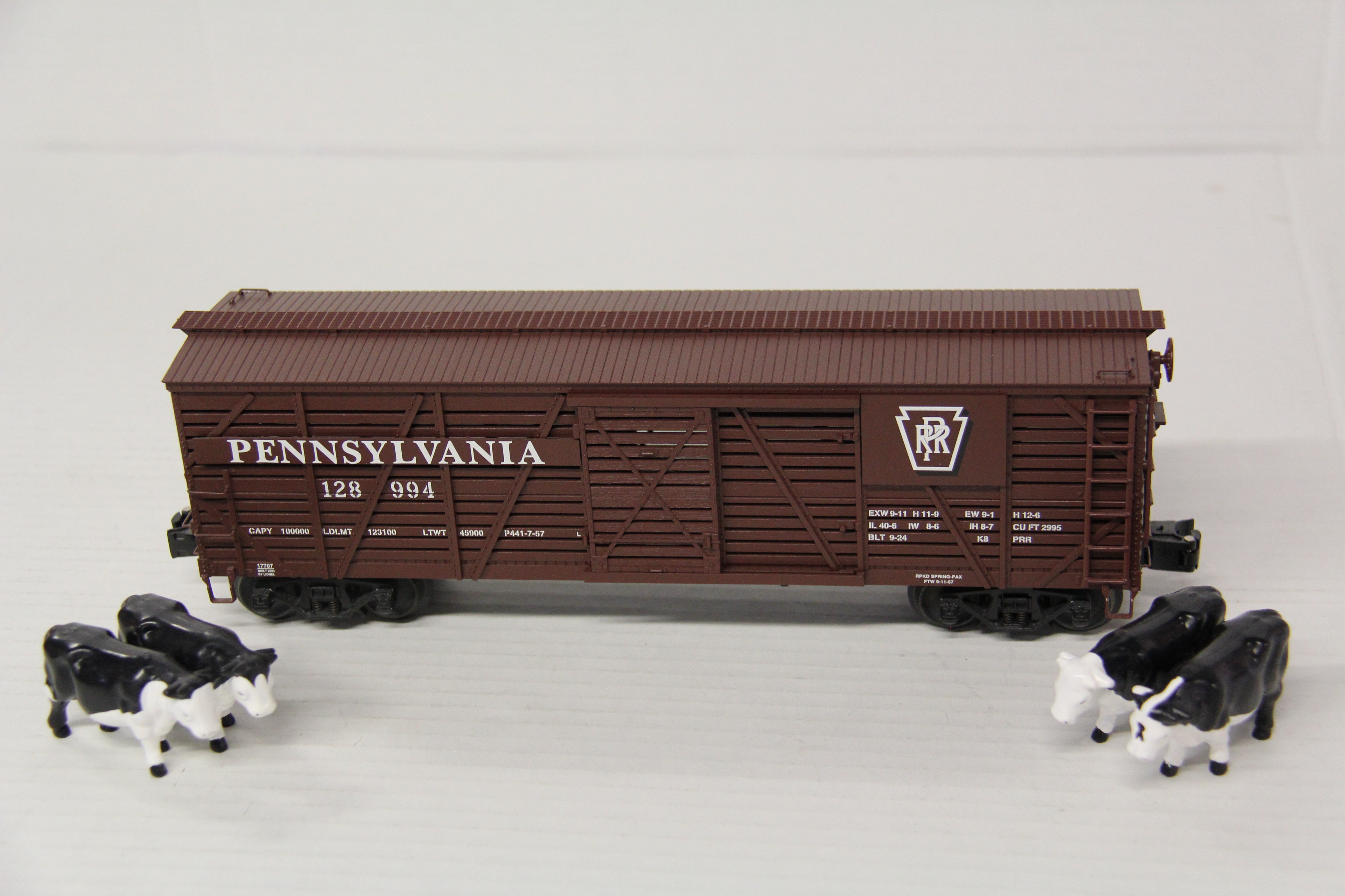 Lionel Pennsylvania ACF 40-Ton Stock Car #128994 w/ 4 Cows-Second hand-M7036