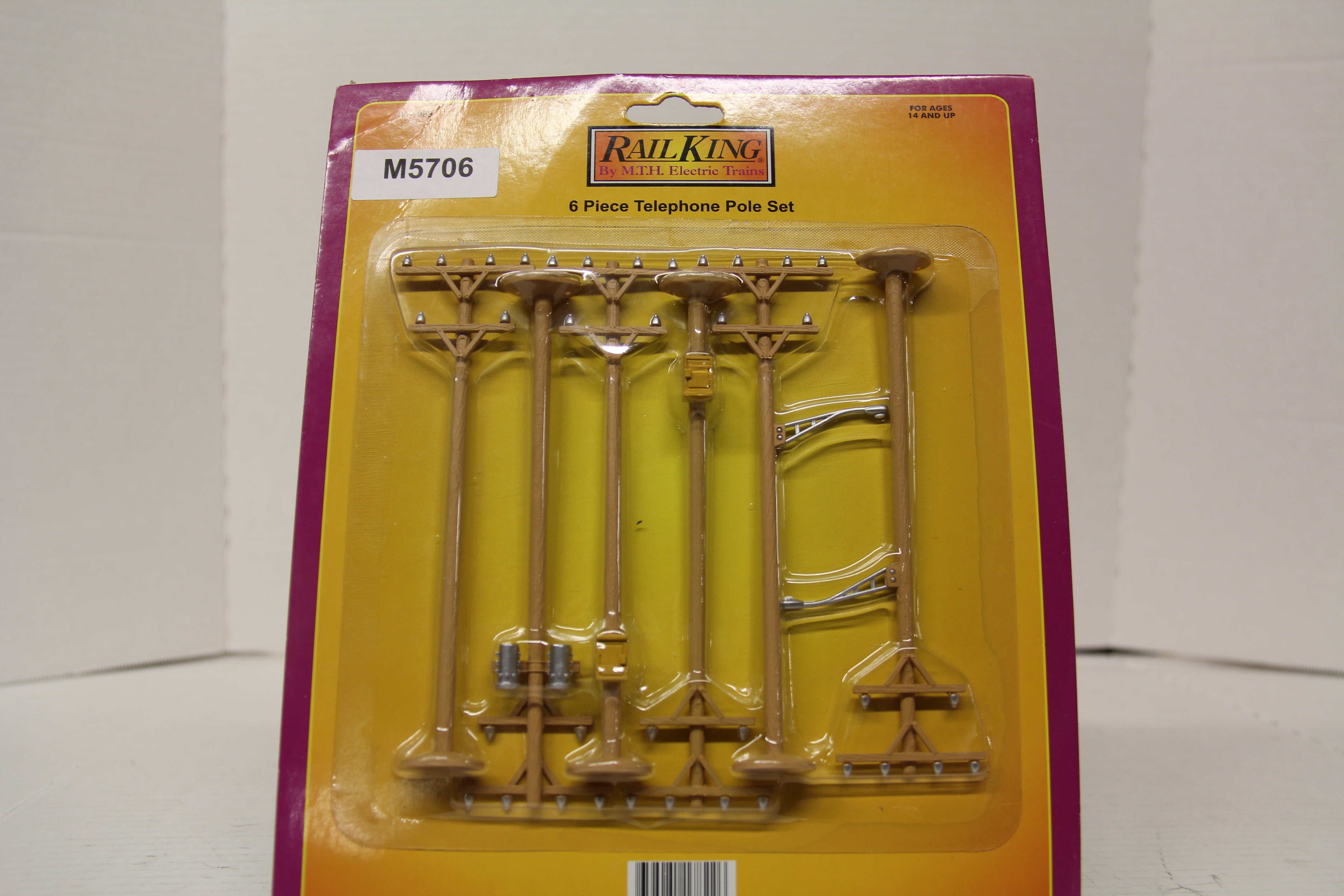 Rail King 30-1088 -6 Piece Telephone Pole Set-Tan-Second hand-M5706