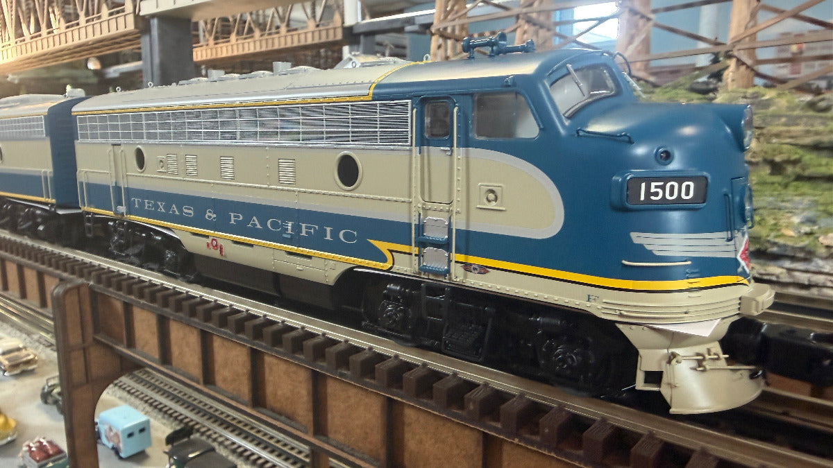 Lionel 2633250 - Legacy - E8/F7 AA Diesel Set "Texas & Pacific"