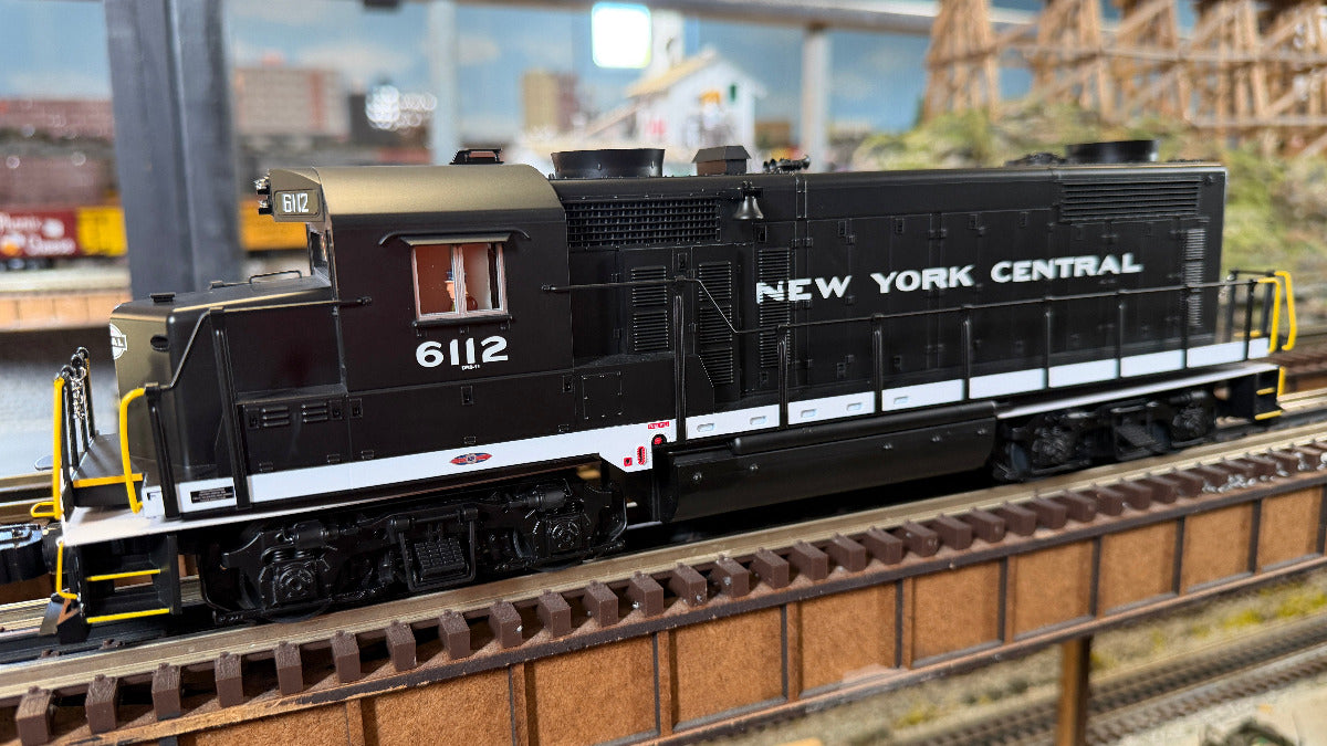 Lionel 2633161 - Legacy - GP20 Diesel Locomotive "New York Central" #6100