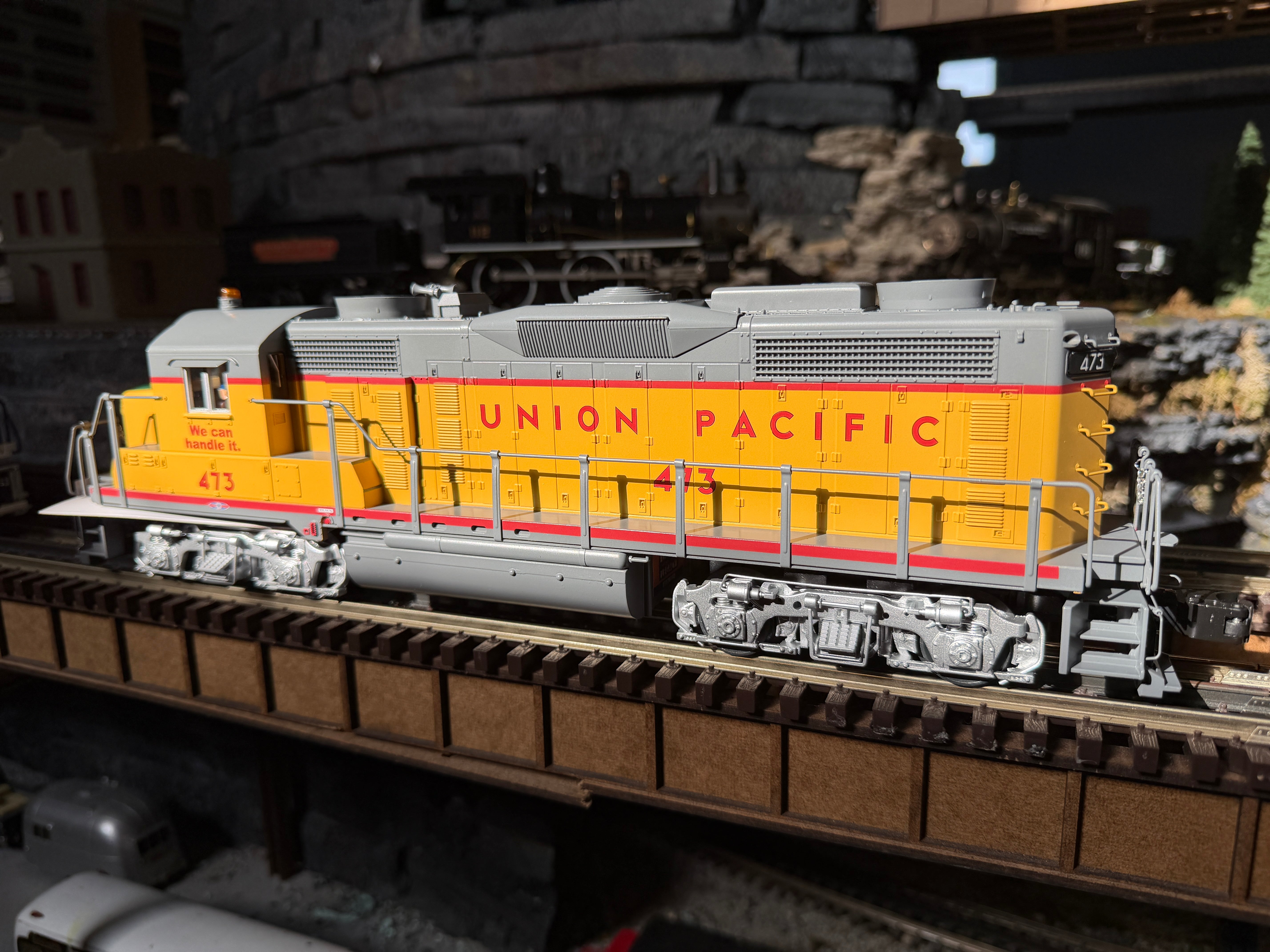 Lionel 2633181 - Legacy - GP20 Diesel Locomotive "Union Pacific" #473