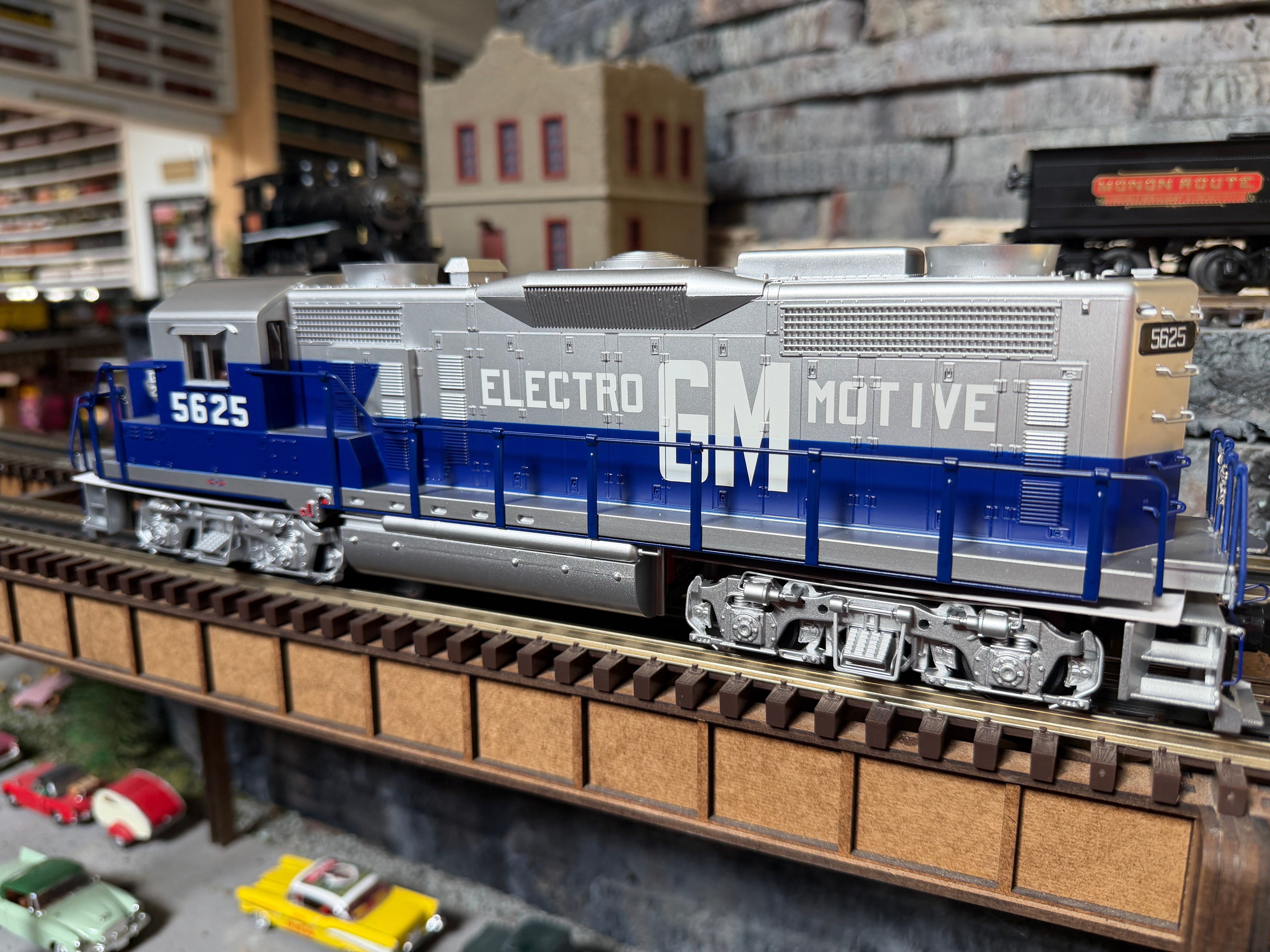 Lionel 2633152 - Legacy - GP20 Diesel Locomotive "EMD" #5626