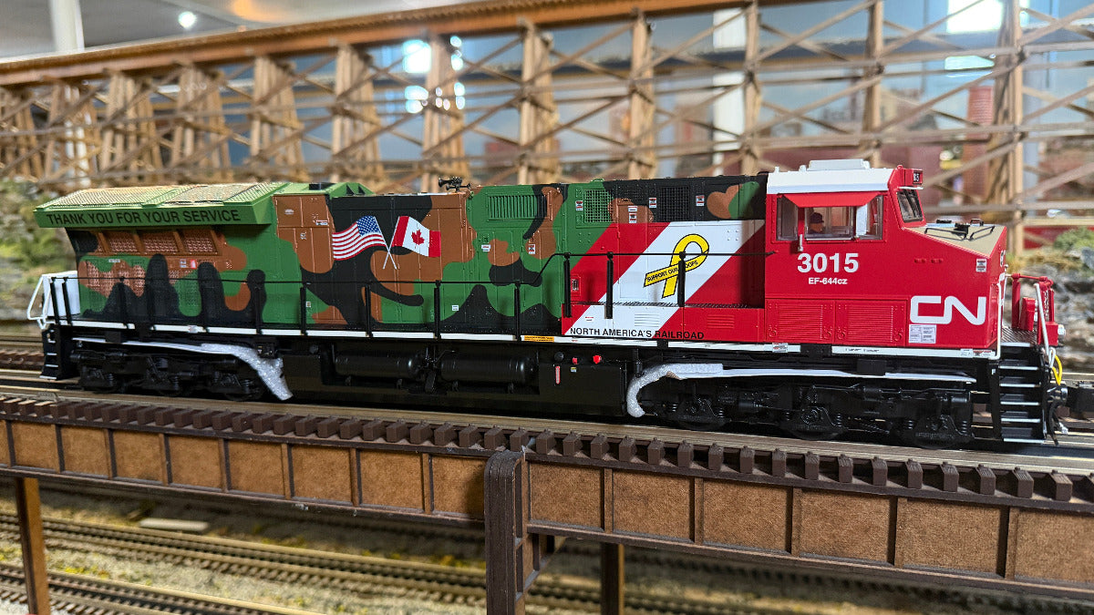 Lionel 2633021 - Legacy - ET44 Diesel Locomotive "Canadian National" #3015