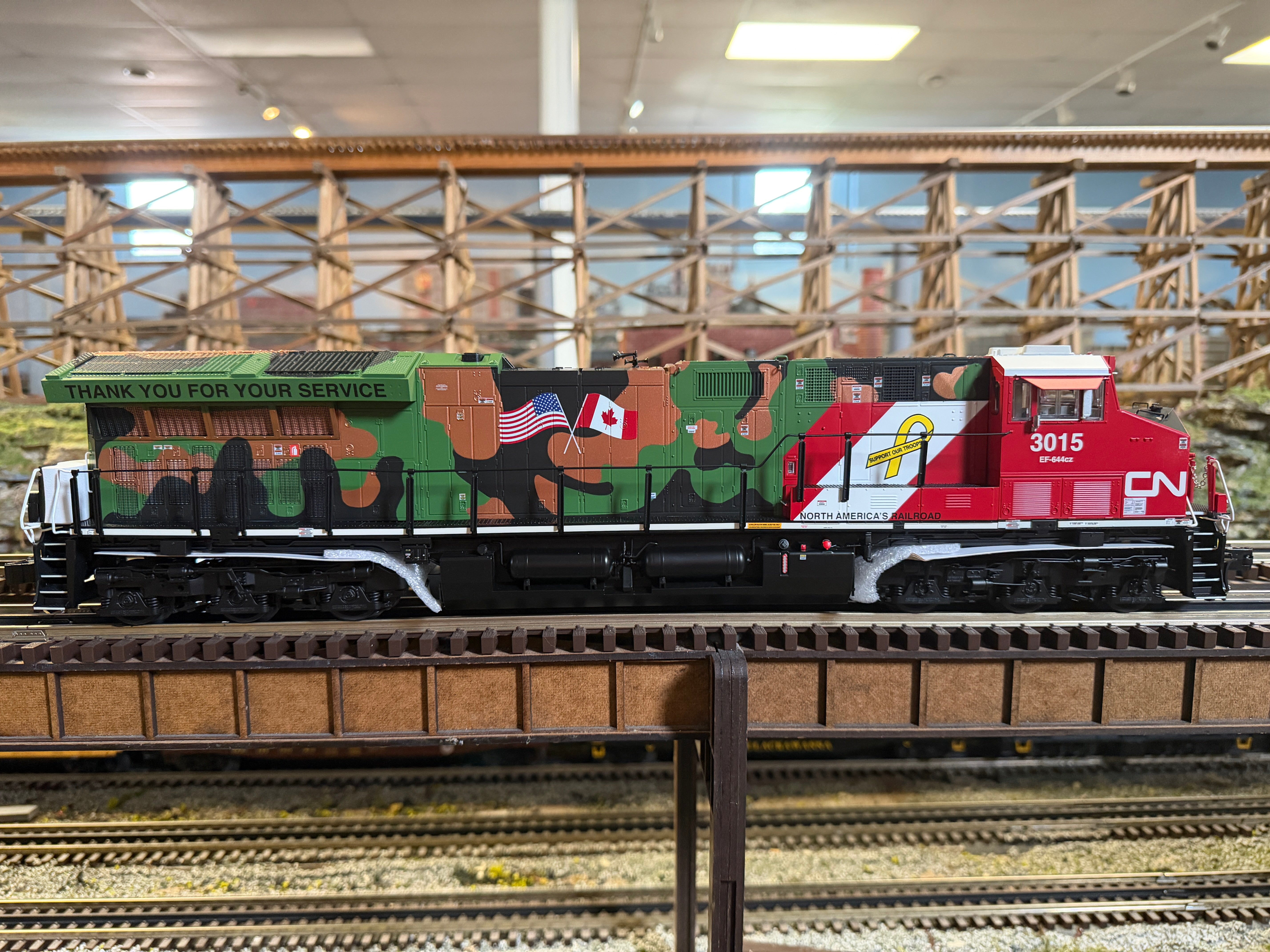 Lionel 2633022 - Legacy - ET44 Diesel Locomotive "Canadian National" #3233