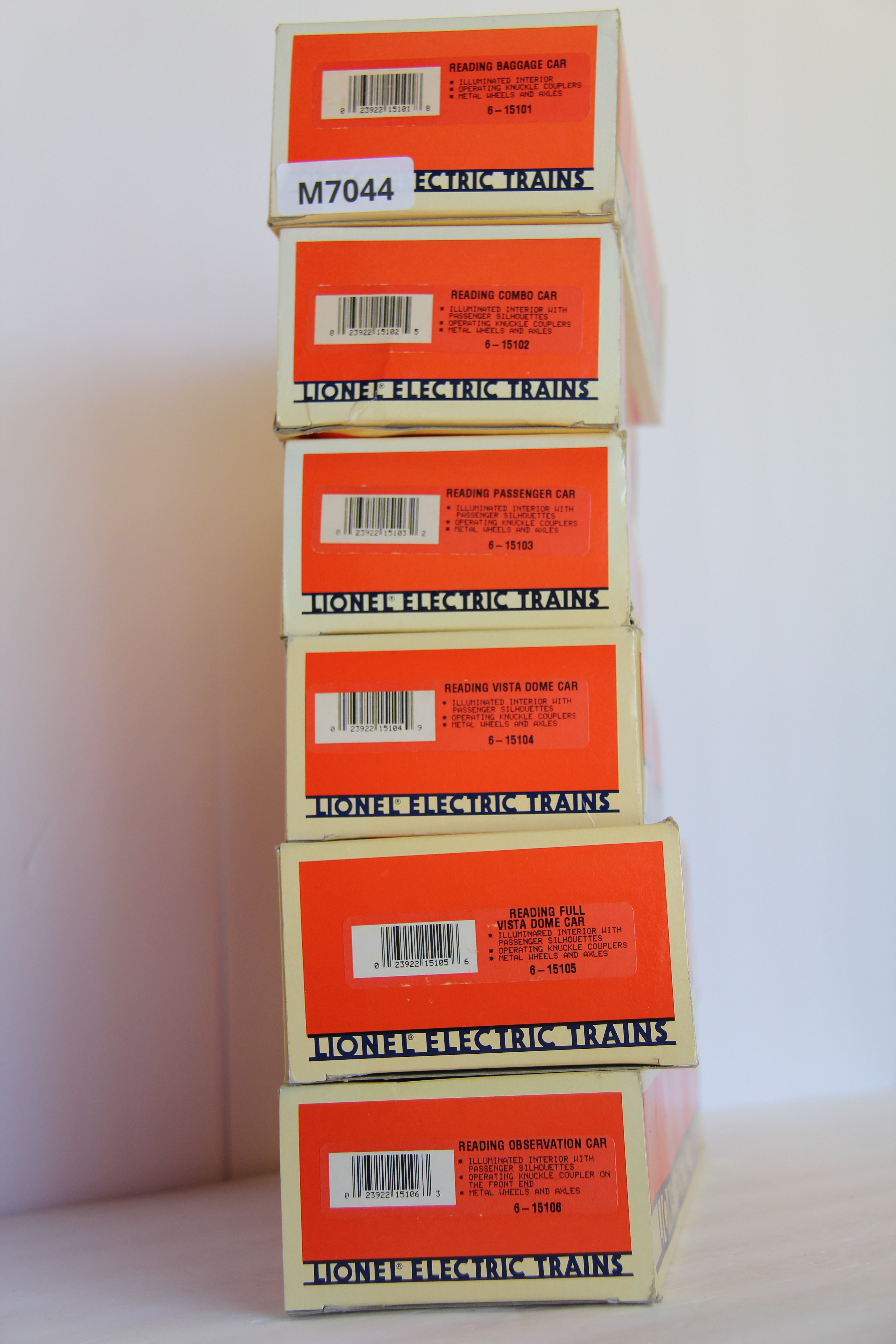 Lionel 6-18934 Reading FA 2 Alco AA Diesels w/ 6 Car Passenger Set-Second hand-M7048