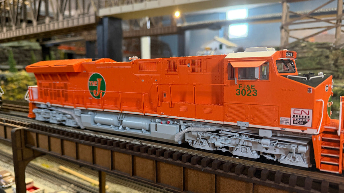 Lionel 2633041 - Legacy - ET44 Diesel Locomotive "Canadian National / Elgin, Joliet & Eastern" #3023