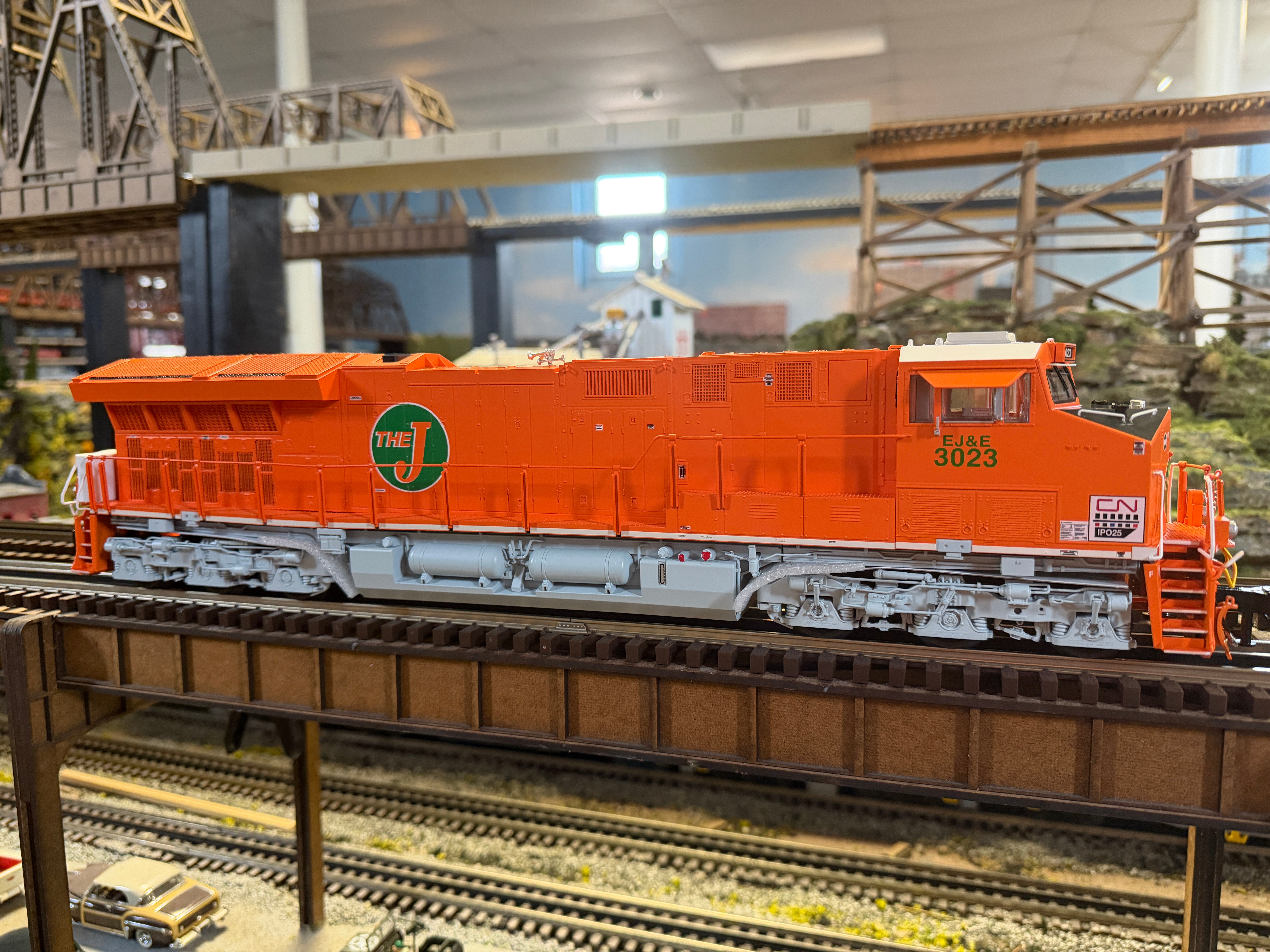 Lionel 2633049 - Legacy - ET44 Diesel Locomotive "Canadian National / Elgin, Joliet & Eastern" #3023 (Non-Powered)