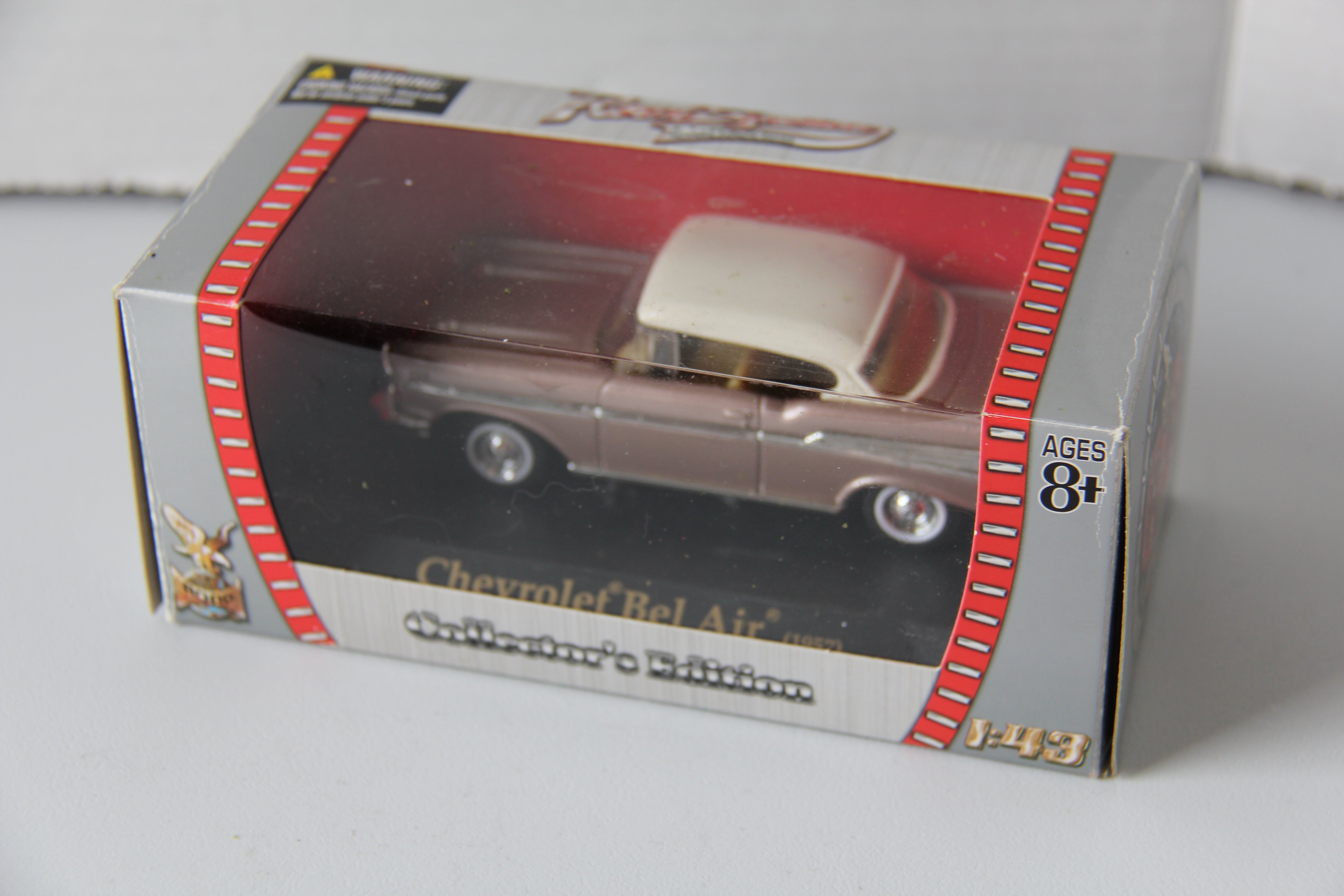 Road Signature Collection 1957 Chevrolet Bel Air 1:43 Scale-Second hand-M2655