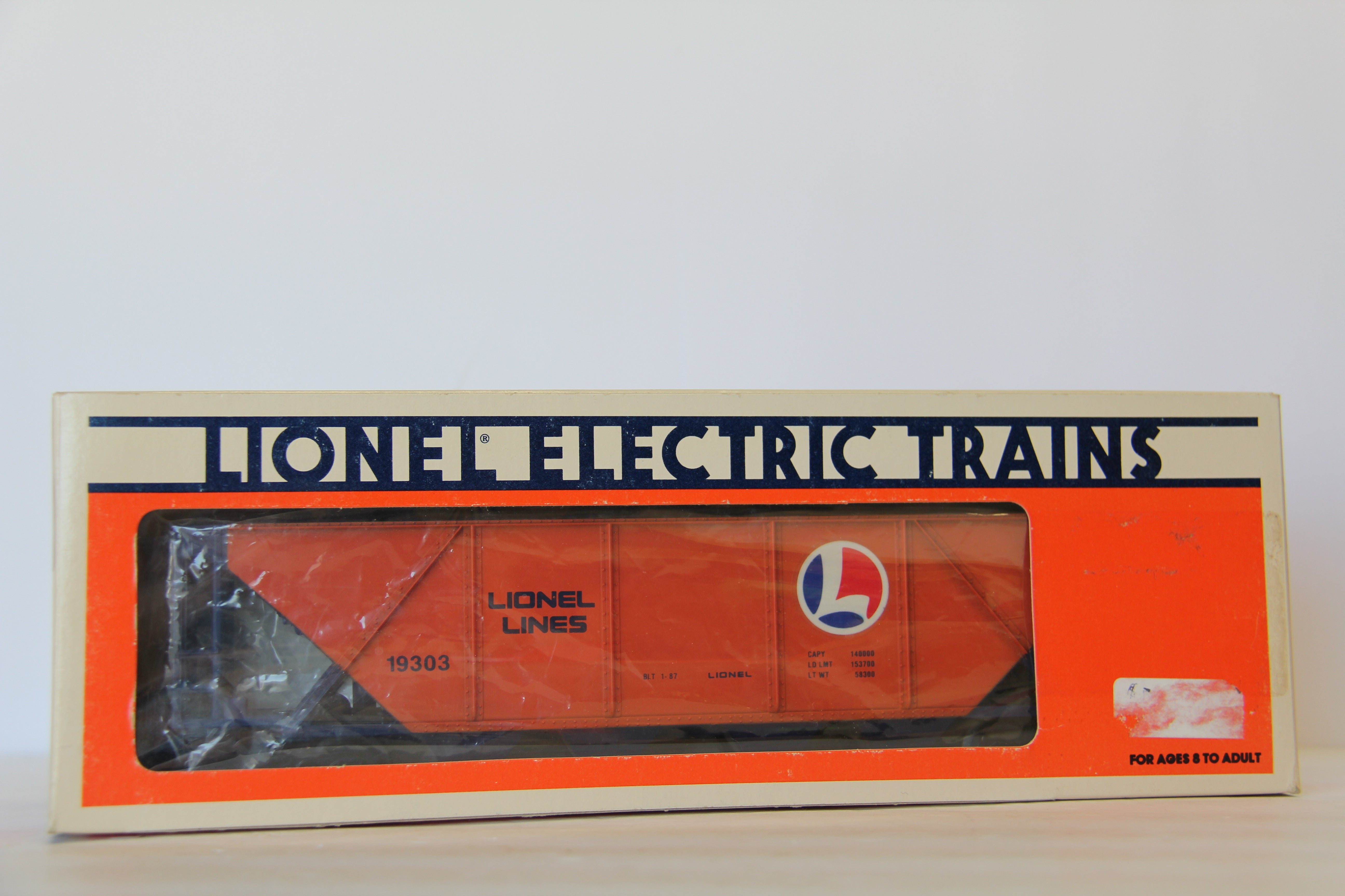 Lionel 6-19303 Lionel Lines Hopper w/ Coal Load-Second hand-M7045