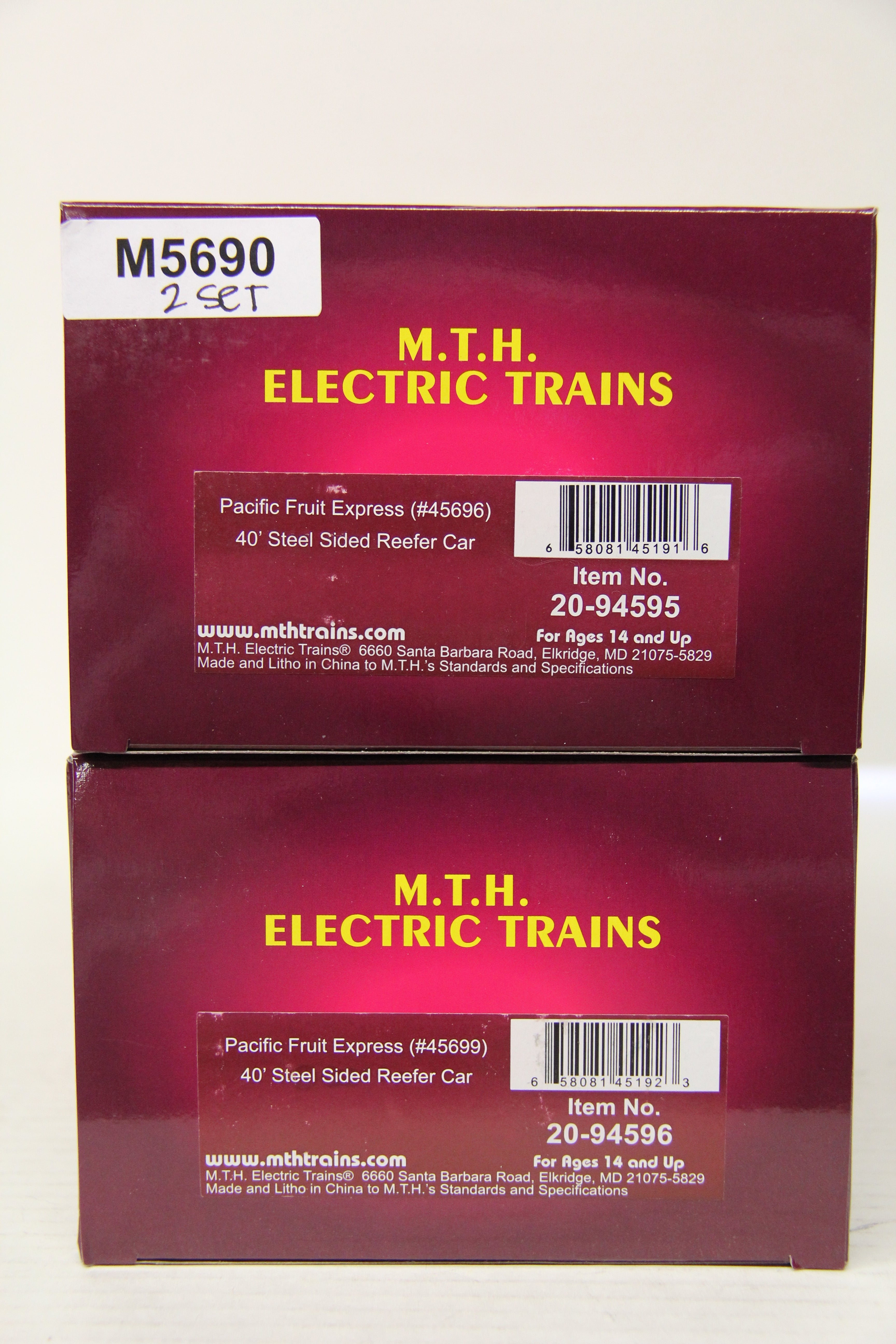 MTH 20-94595 & MTH 20-94596 Pacific Fruit Express 40' Steel Sided Reefer Car-2 Car Set-Second hand-M5690