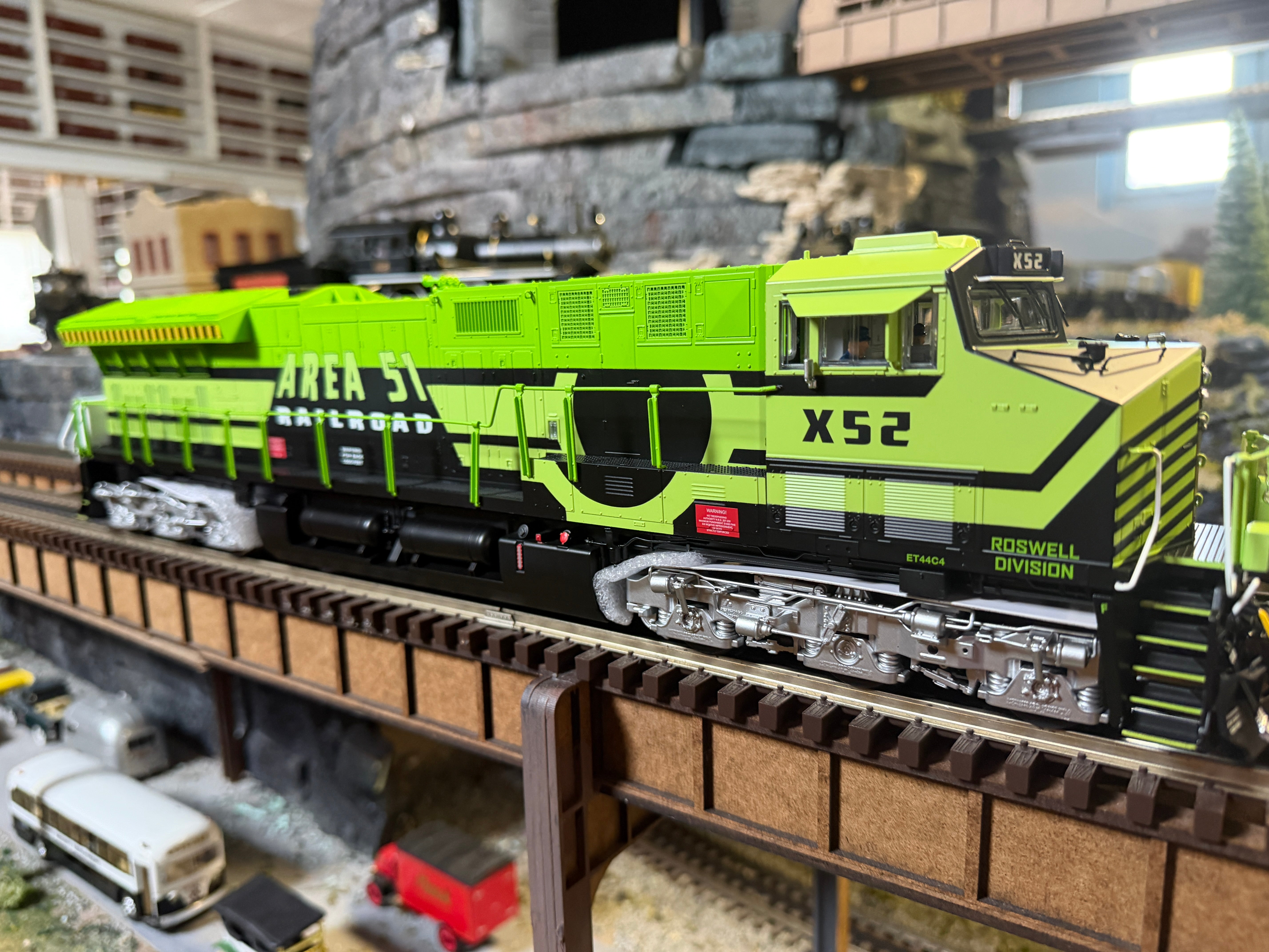 Lionel 2633011 - Legacy - ET44 Diesel Locomotive "Area 51" #X51