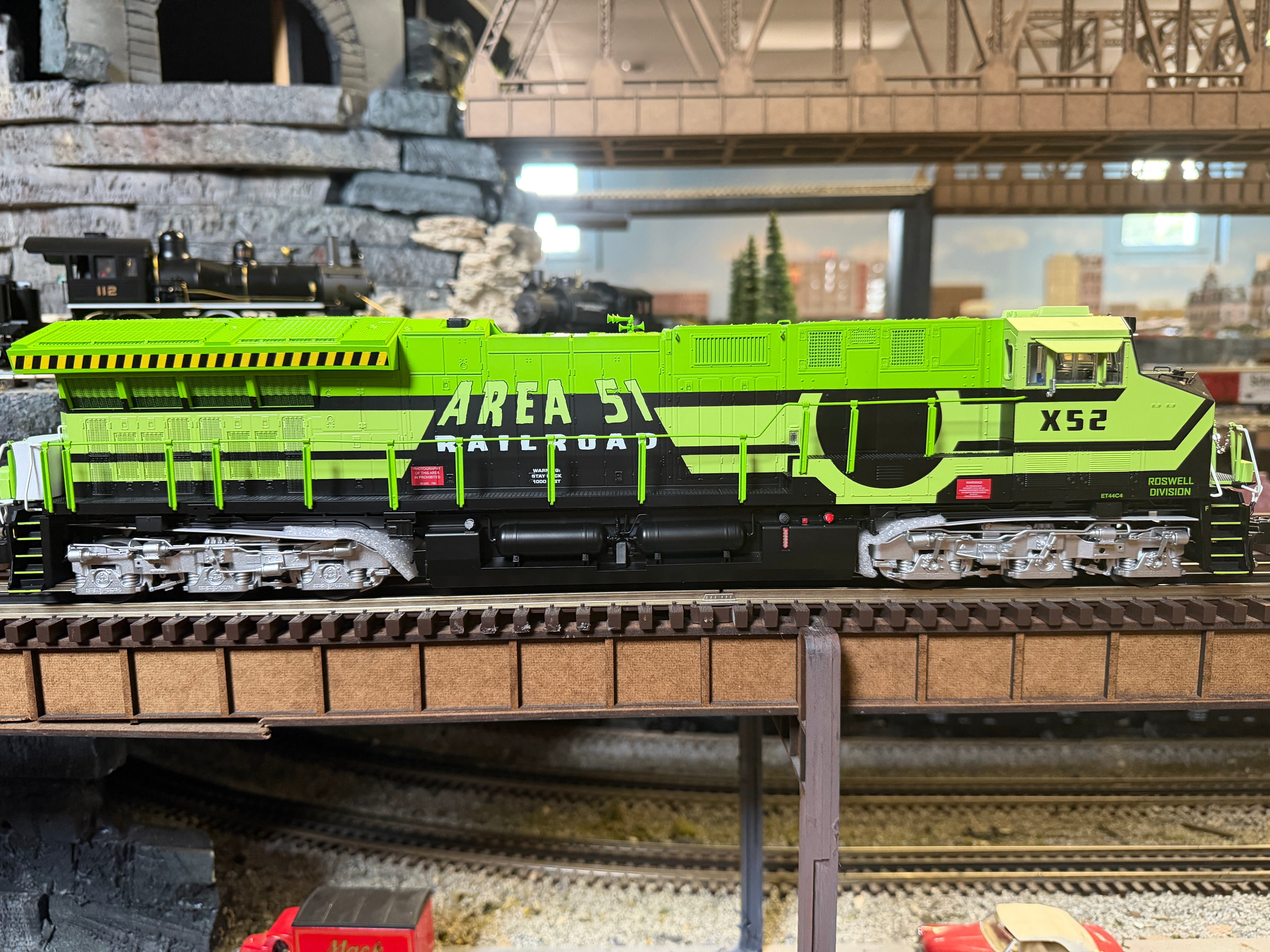 Lionel 2633011 - Legacy - ET44 Diesel Locomotive "Area 51" #X51