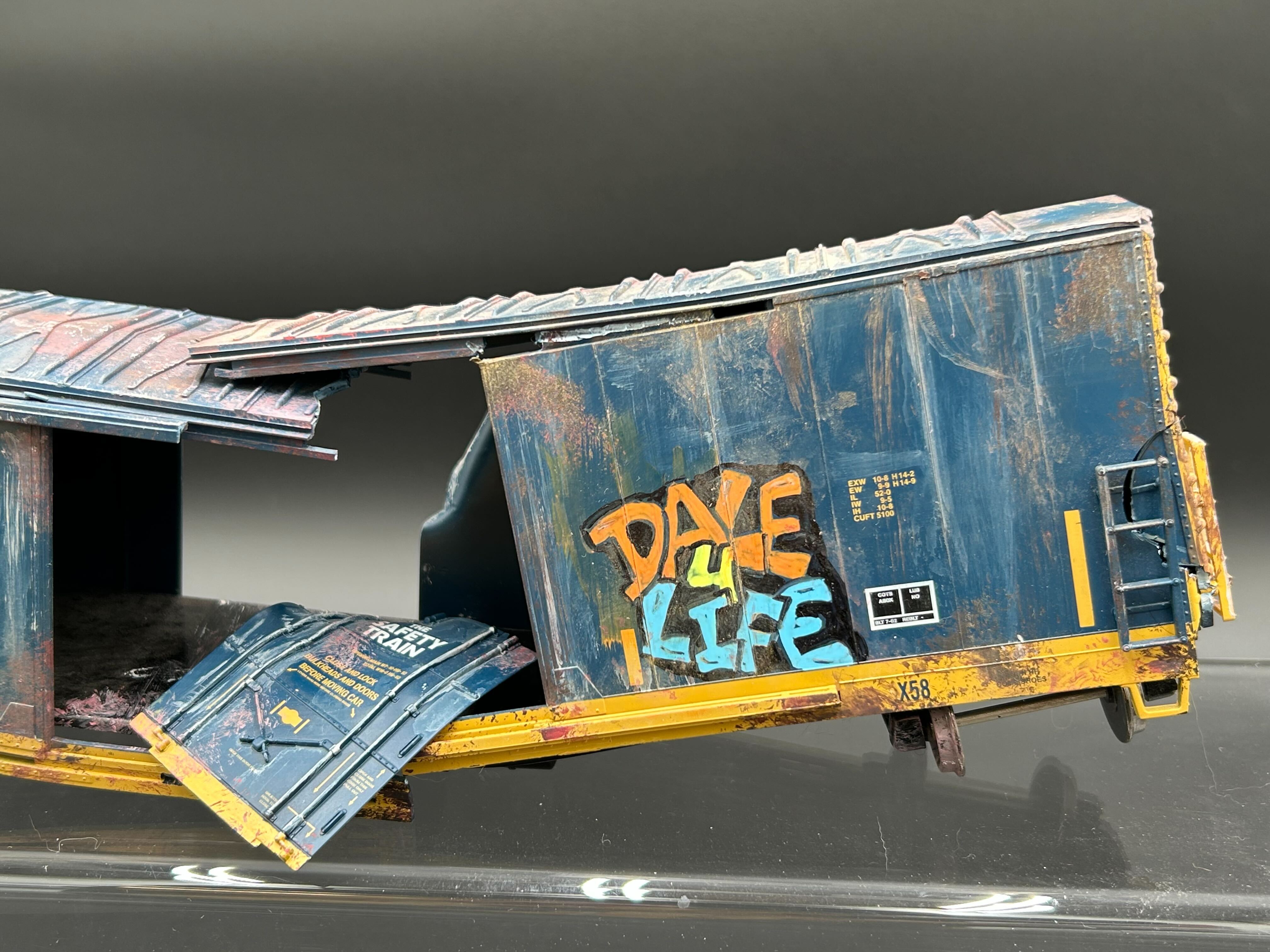 CUSTOM MTH 30-74830 CSX 50' Double Door Plugged Boxcar #361308 Train Wreck Weathered Box Car with Graffiti-Second hand-M7448 - MrMuffin'sTrains