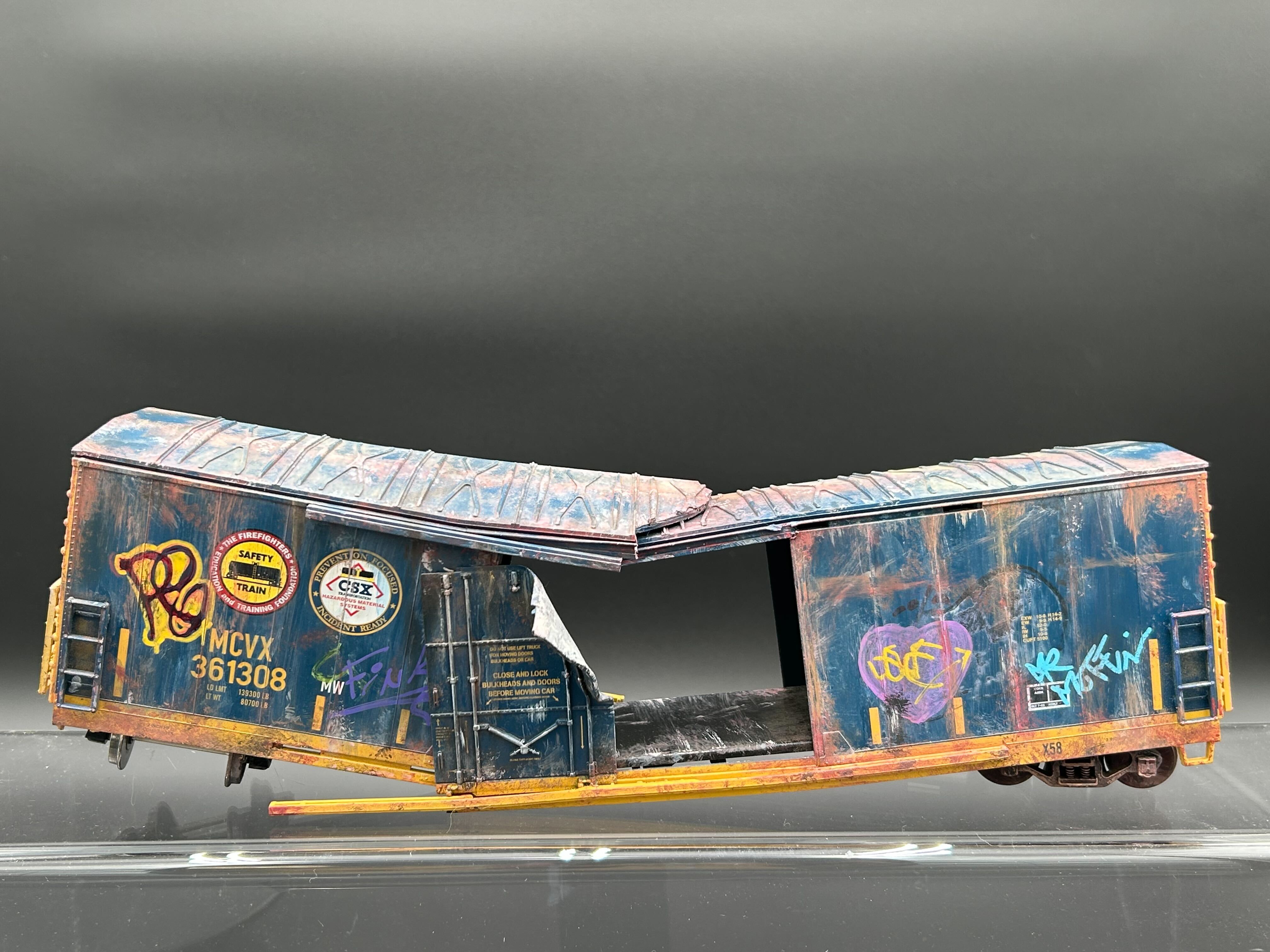 CUSTOM MTH 30-74830 CSX 50' Double Door Plugged Boxcar #361308 Train Wreck Weathered Box Car with Graffiti-Second hand-M7448 - MrMuffin'sTrains