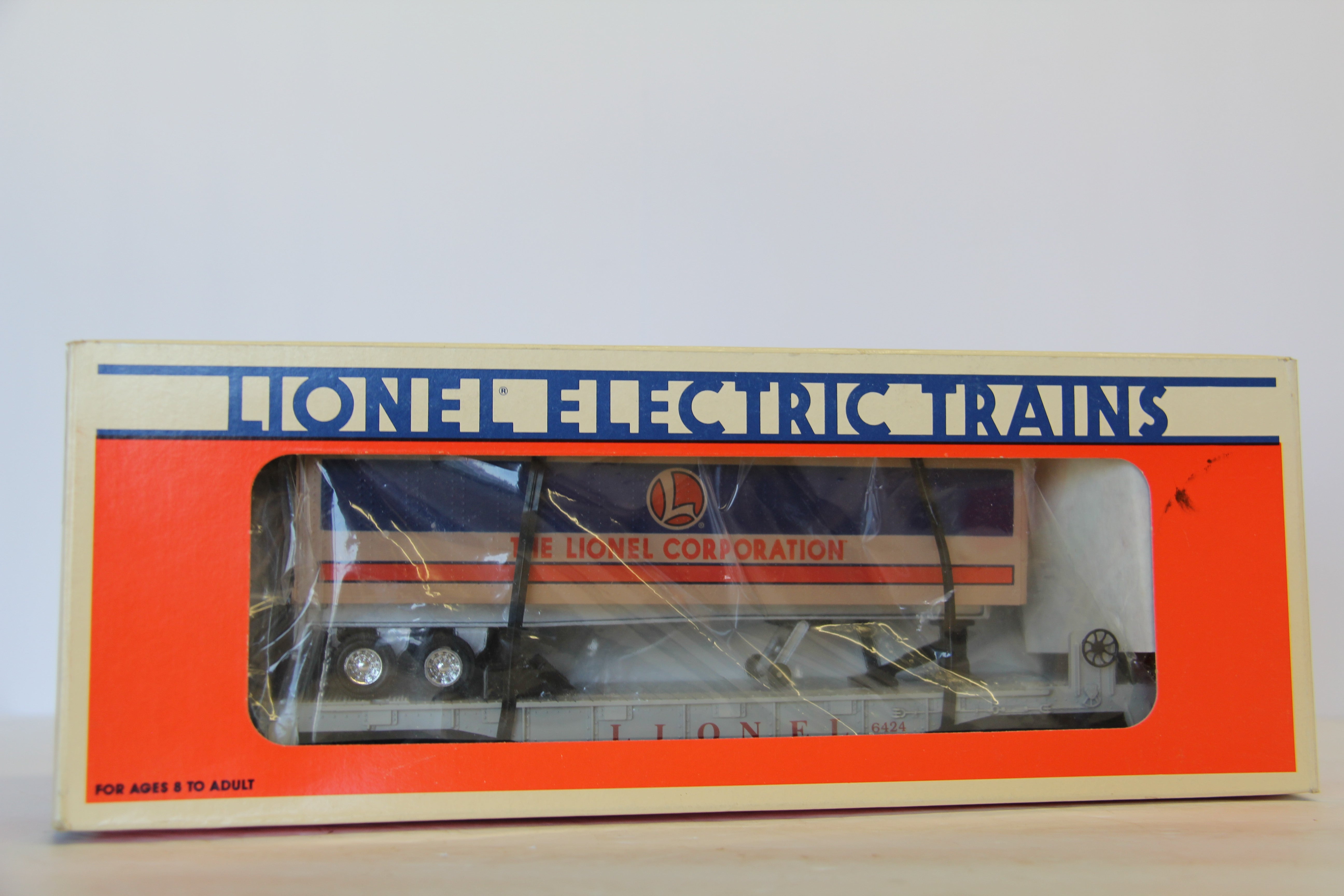 Lionel 6-16924 -6424 Lionel Corporation Trailer on Flatcar-Second hand-M7061