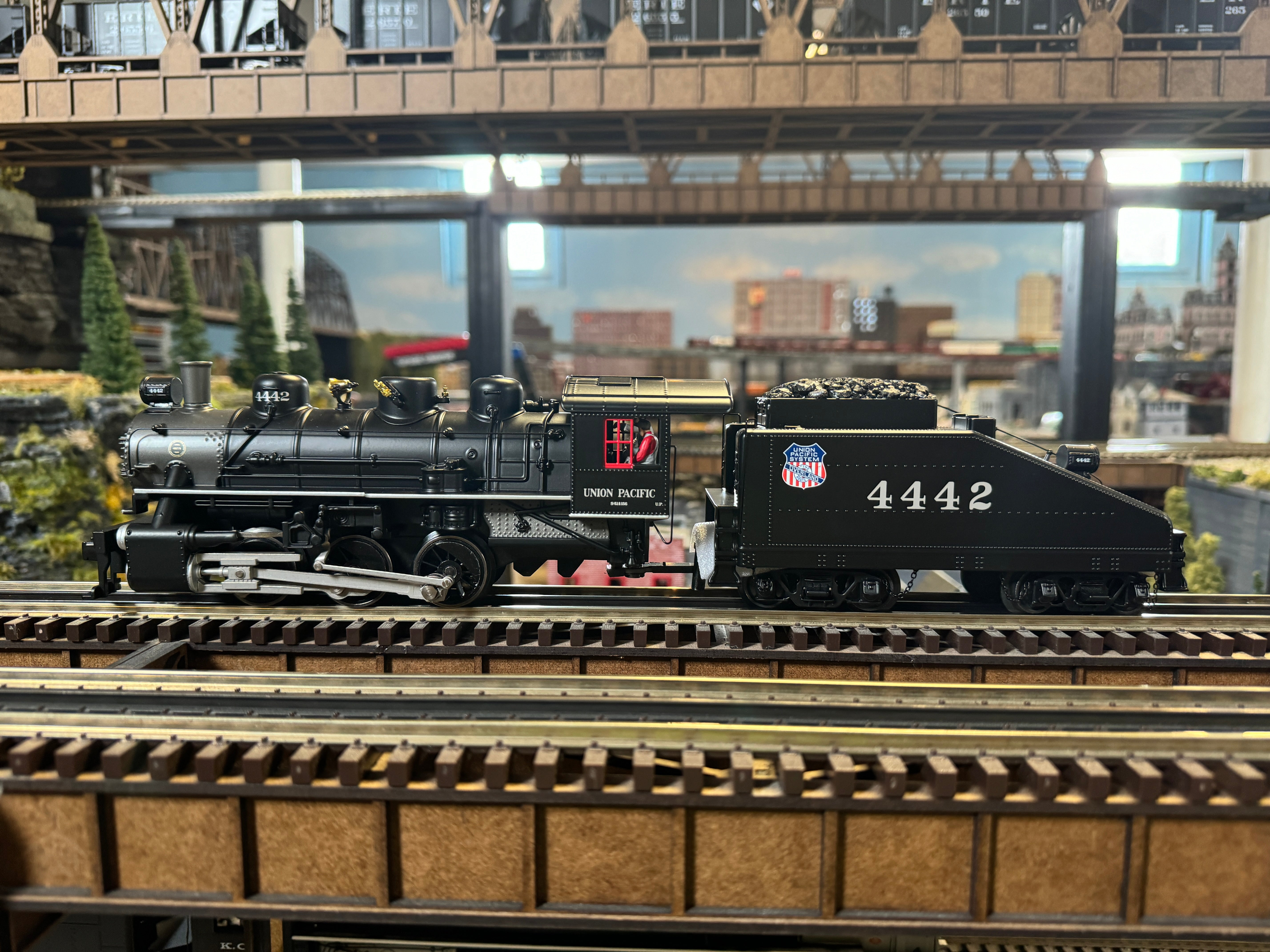 MTH 30-1849-1 - USRA 0-6-0 Steam Switcher "Union Pacific" #4442 w/ PS3 (Slope Tender)