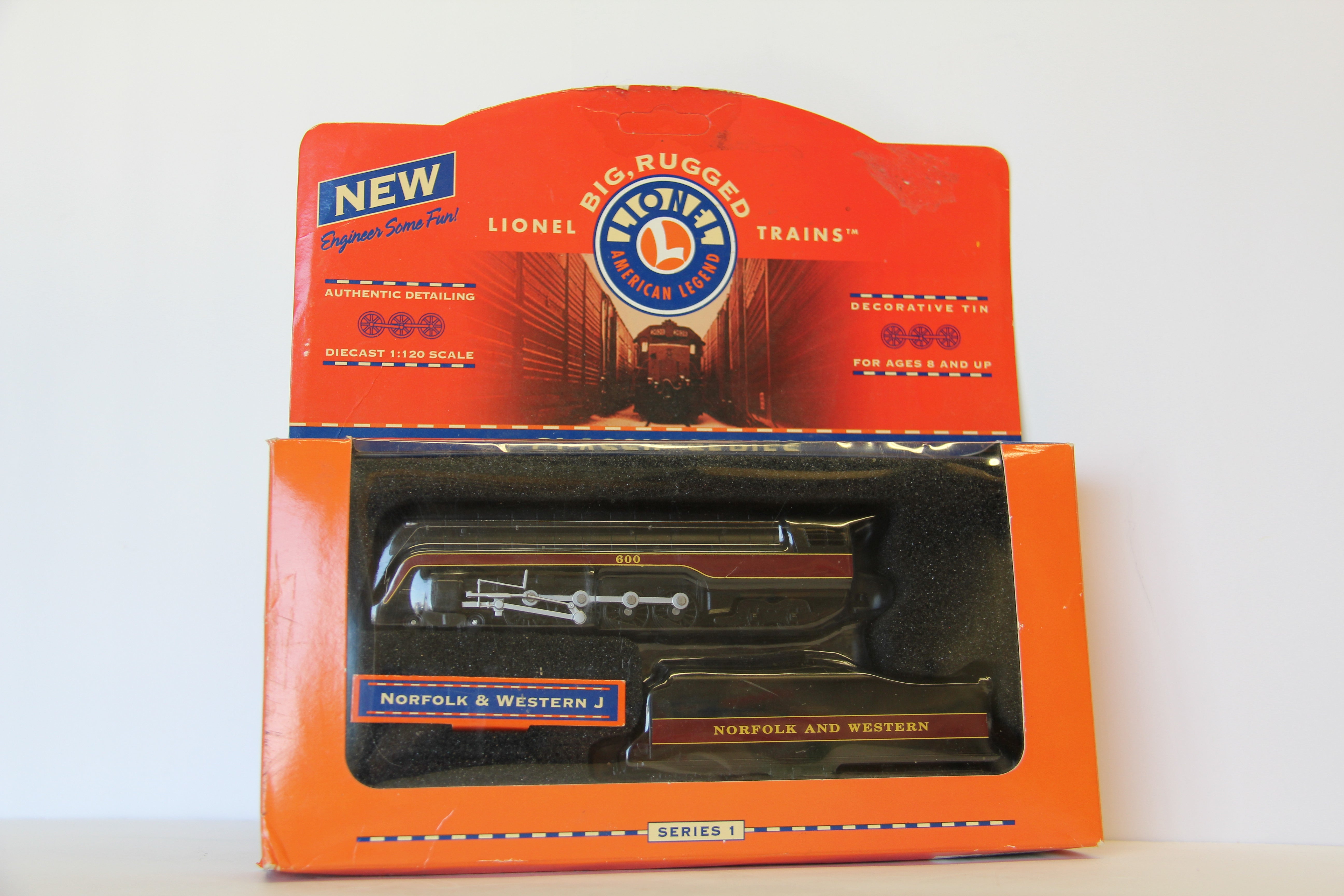 Lionel Decorative Tin with Norfolk & Western J #600 Scale 1:120 -Second hand-M7063
