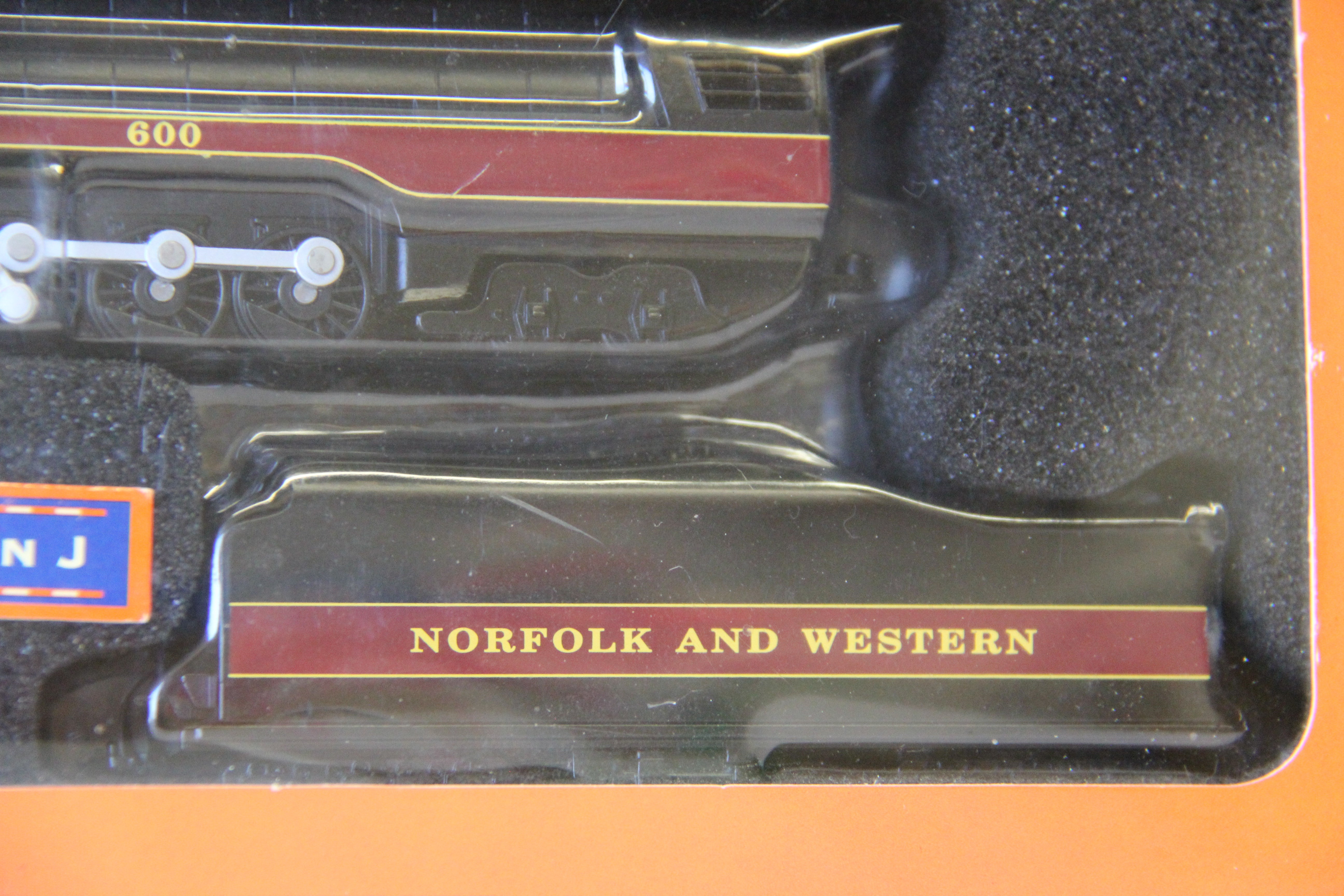 Lionel Decorative Tin with Norfolk & Western J #600 Scale 1:120 -Second hand-M7063