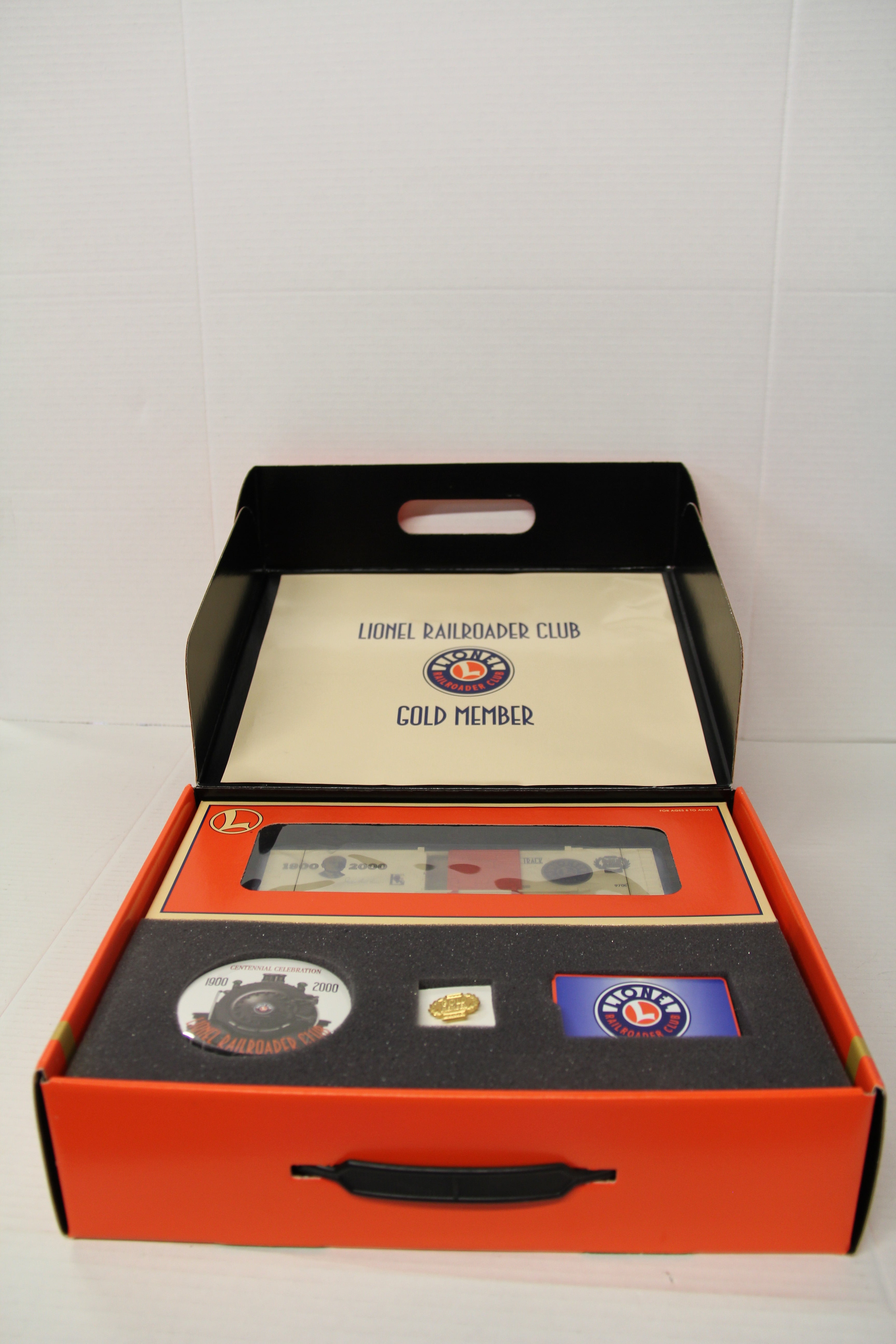 Lionel 6-19991 Railroader Club Gold Member 1900-2000 Centennial Set-Second hand-M7064