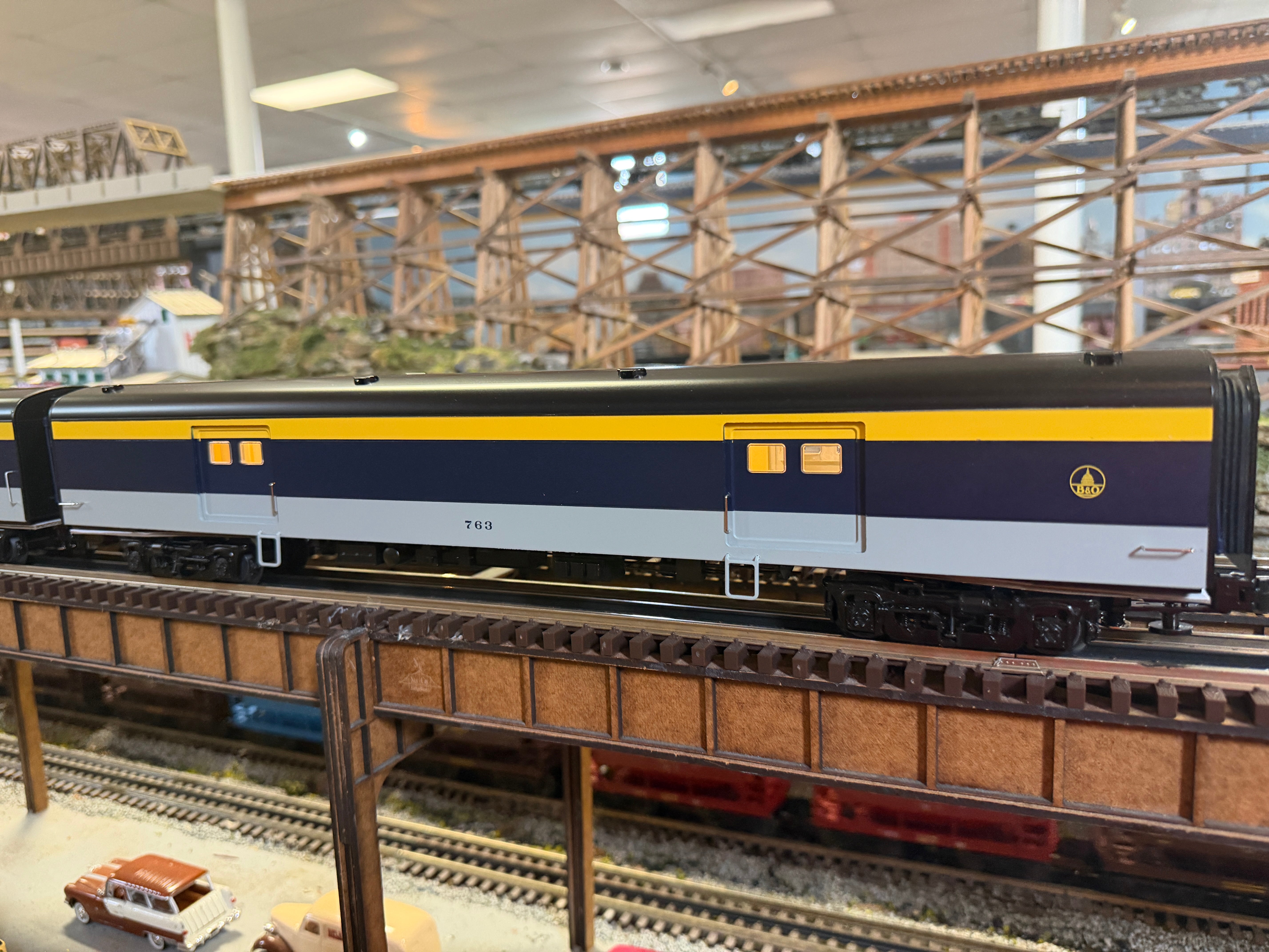 Lionel 2627290 - 18" Aluminum Passenger Car "Baltimore & Ohio" (4-Car)