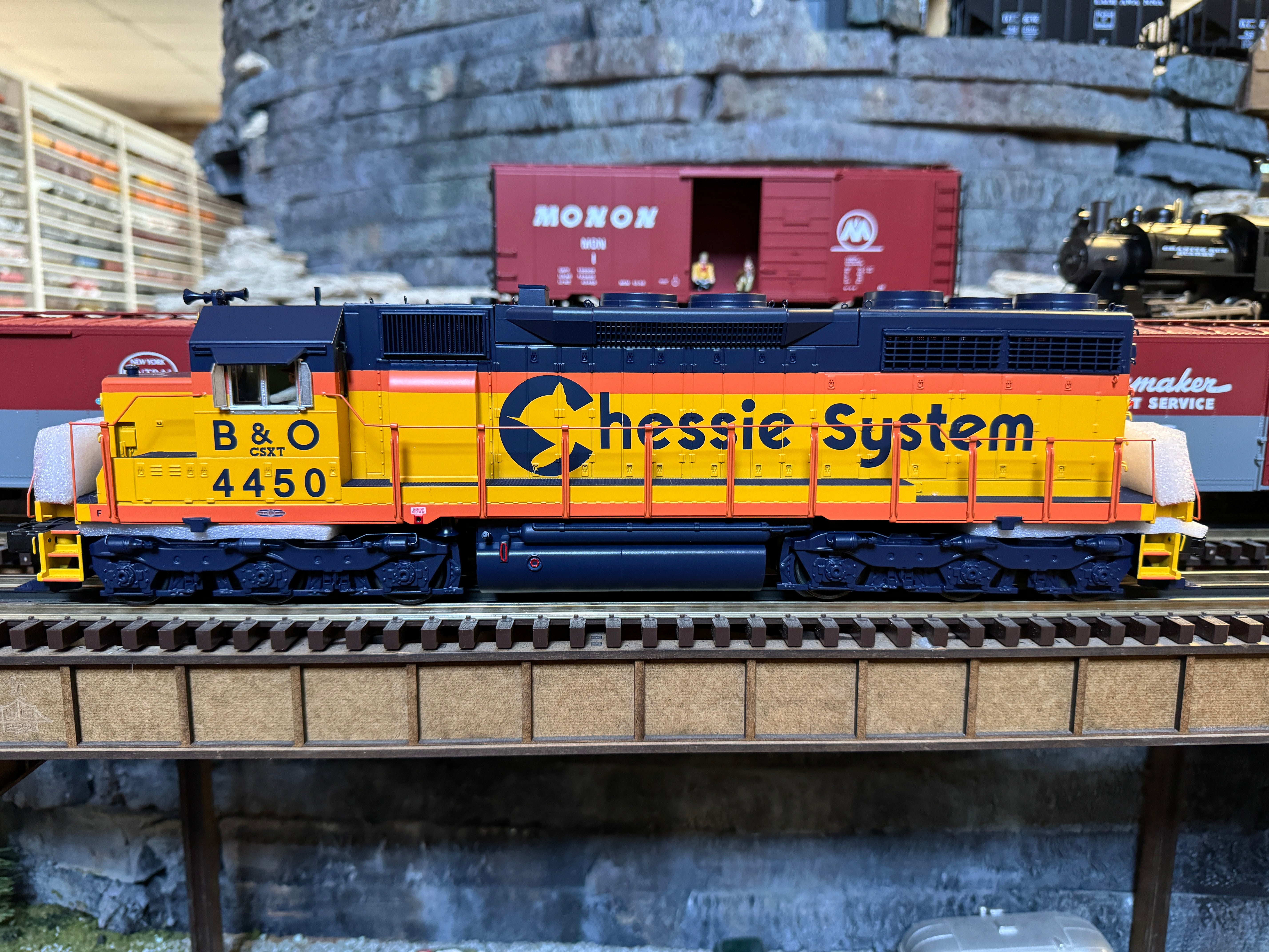 MTH 20-21755-1 - SD-35 Diesel Engine "Chessie" #4477 w/ PS3 (Western Maryland)