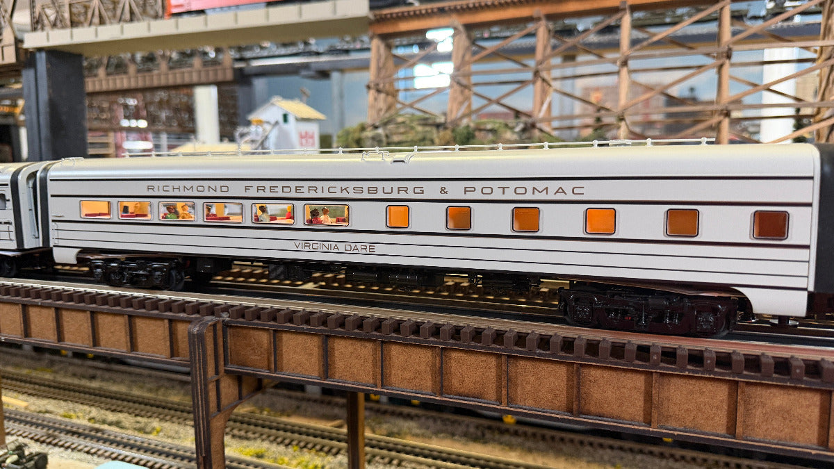 Lionel 2627340 - 18" Aluminum StationSounds Diner "Richmond, Fredericksburg & Potomac"