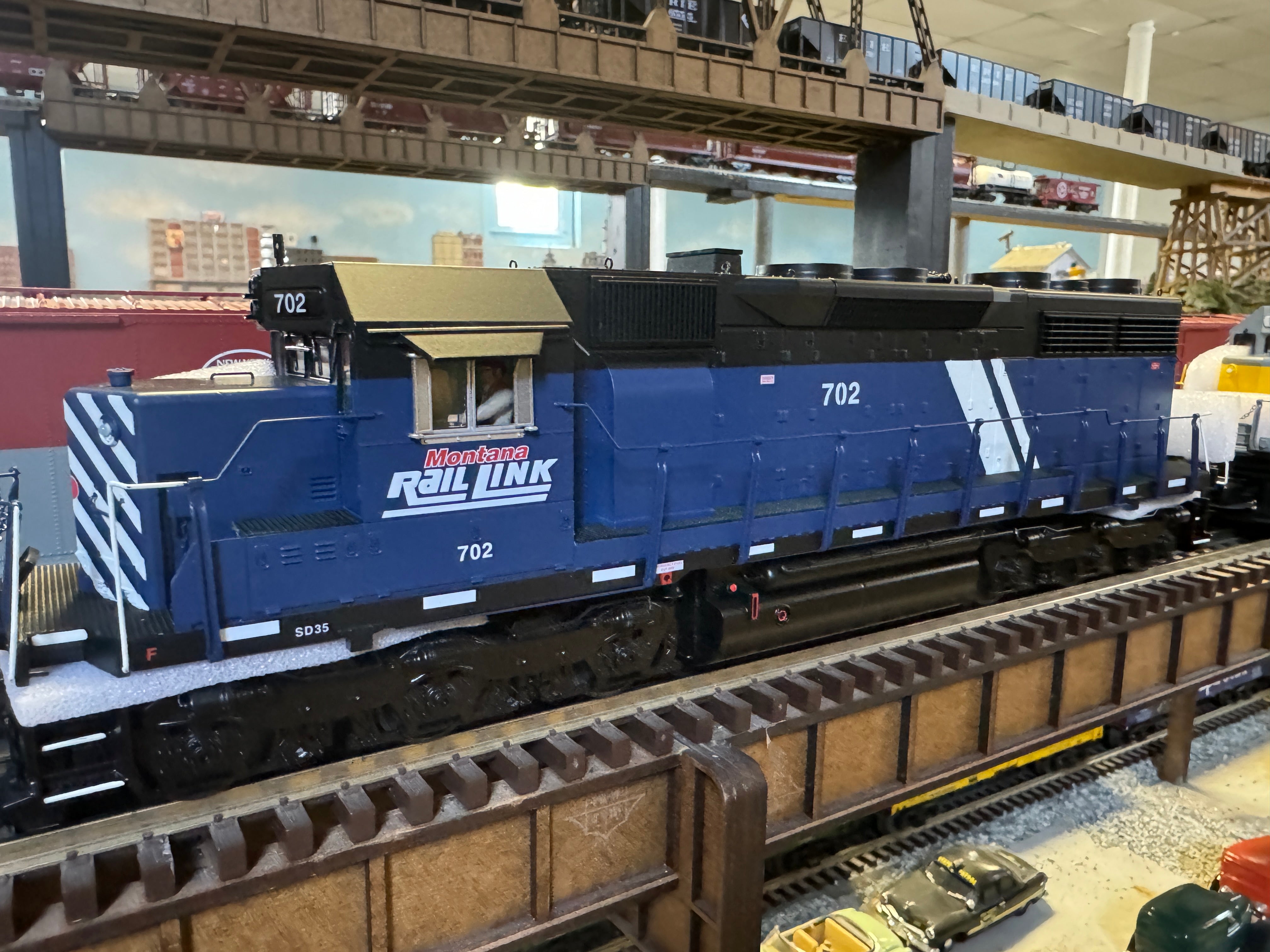 MTH 20-21760-1 - SD-35 Diesel Engine "Montana Rail Link" #702 w/ PS3 (Hi-Rail Wheels)