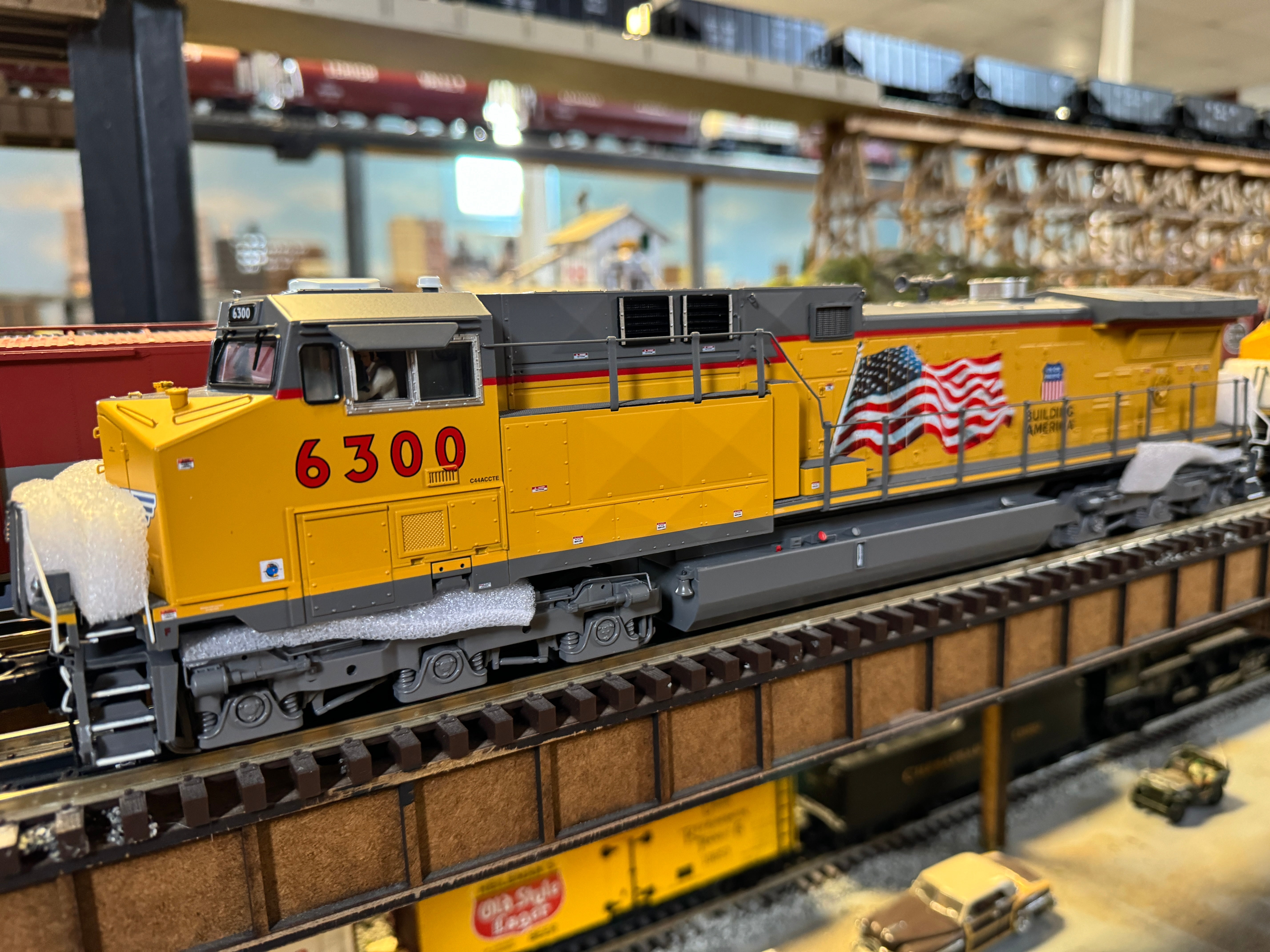 MTH 20-21736-1 - AC4400cw Diesel Engine "Union Pacific" #6300 w/ PS3 (Hi-Rail Wheels)