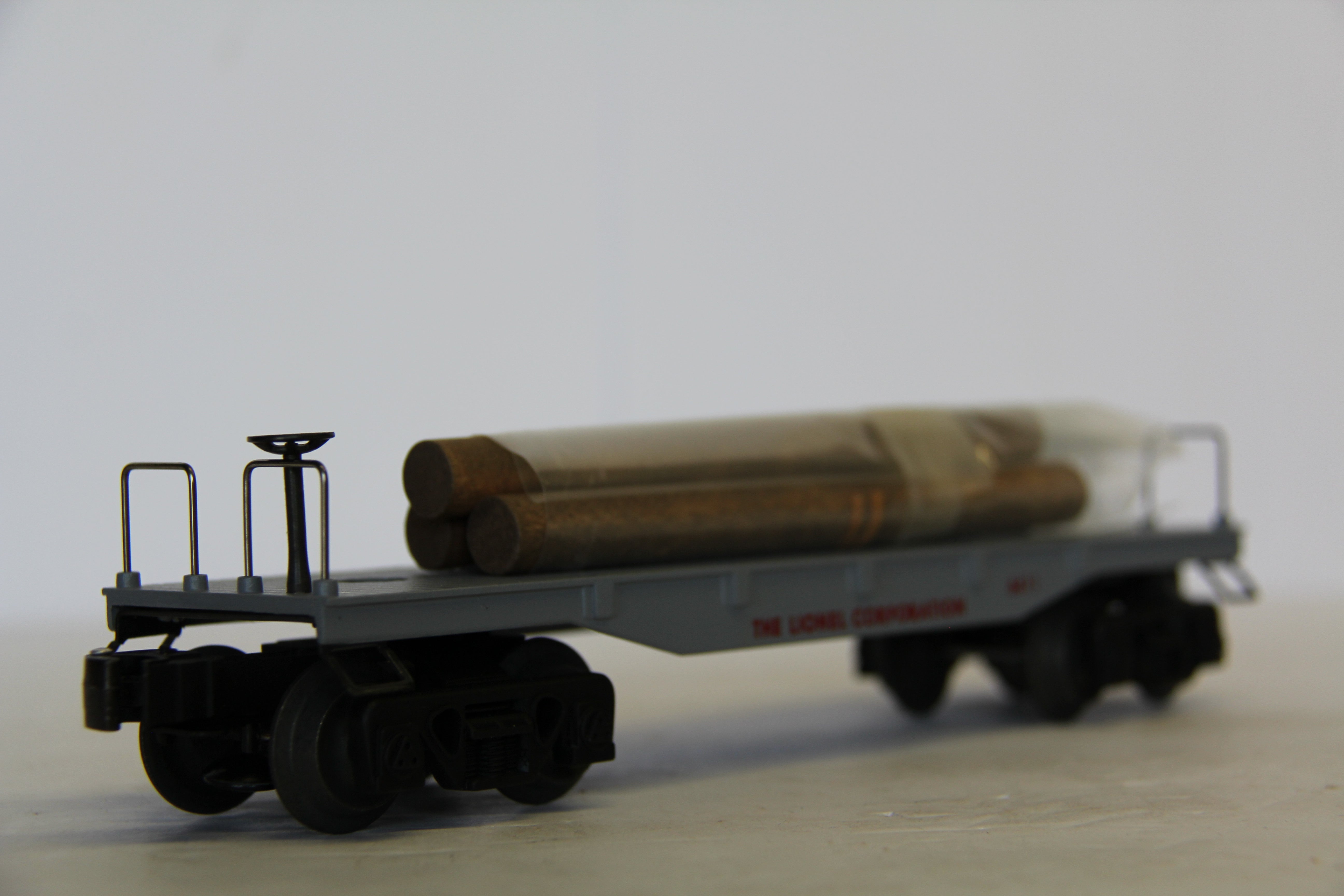 Lionel 6-16963 -6411 Lionel Corporation Flatcar-Second hand-M7072