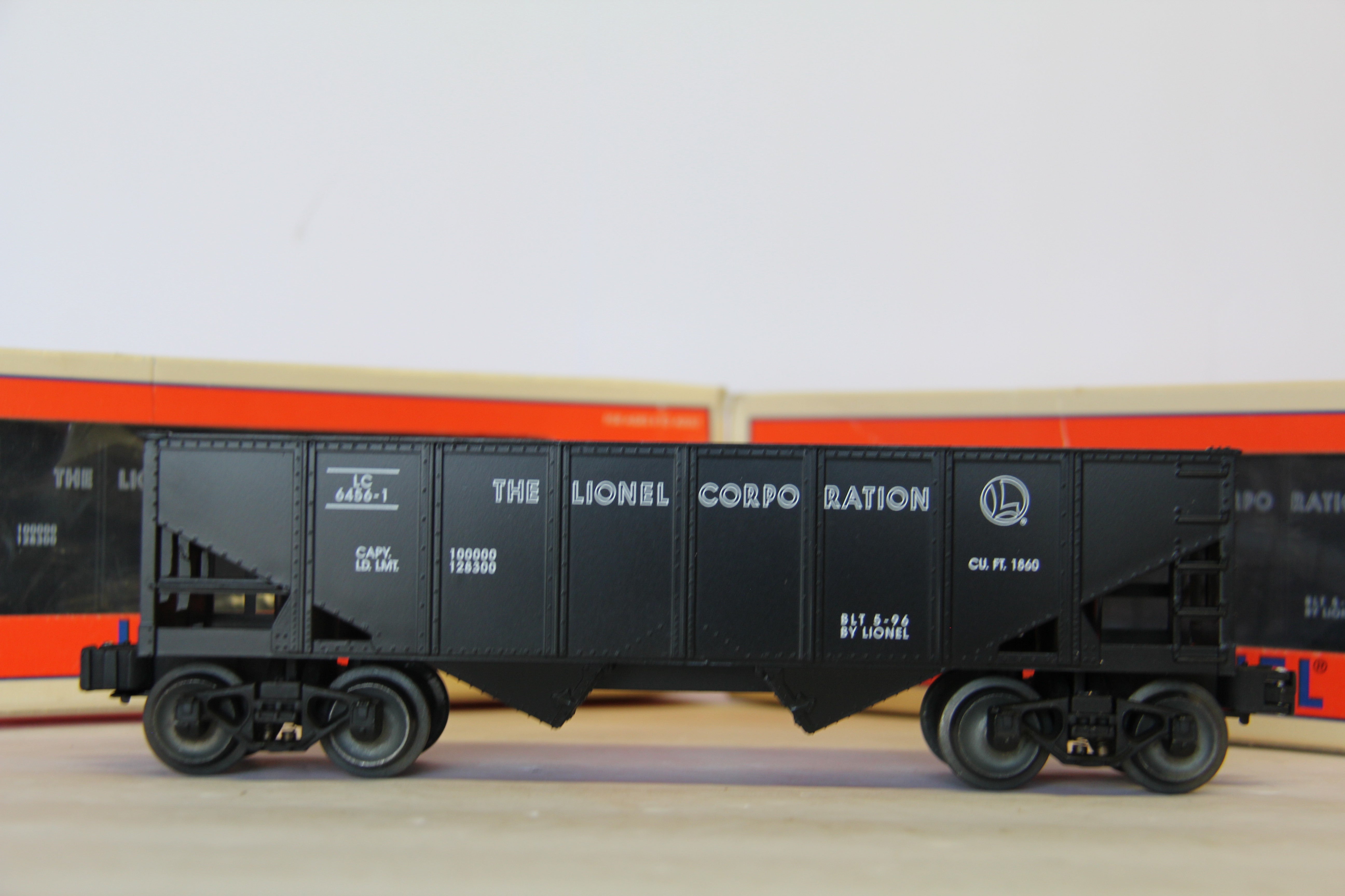 Lionel 6-16431, 32, 33 -6456 3 Lionel Corporation Two Bay Hopper 3 Car Set-Second hand-M7073
