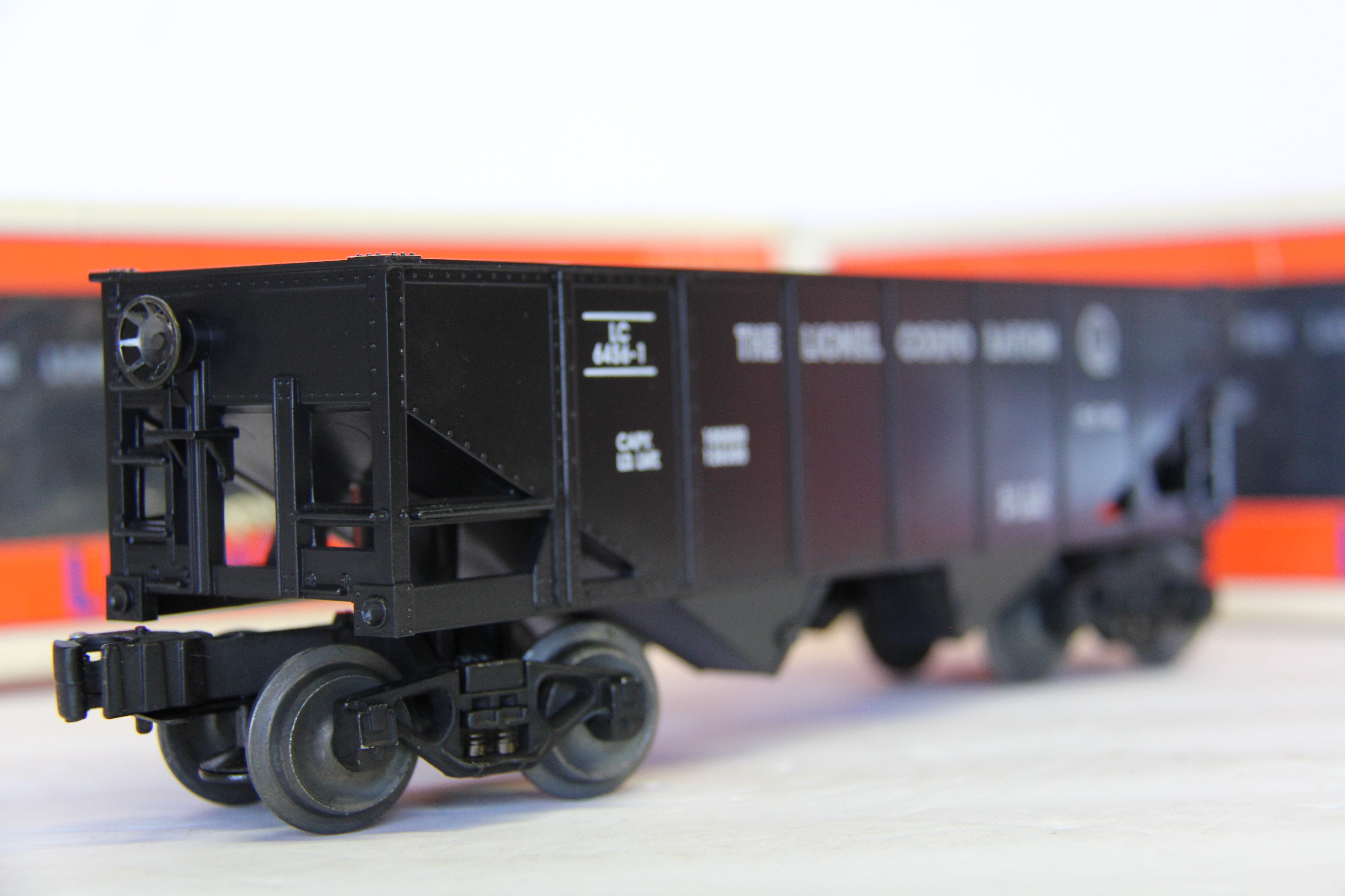 Lionel 6-16431, 32, 33 -6456 3 Lionel Corporation Two Bay Hopper 3 Car Set-Second hand-M7073