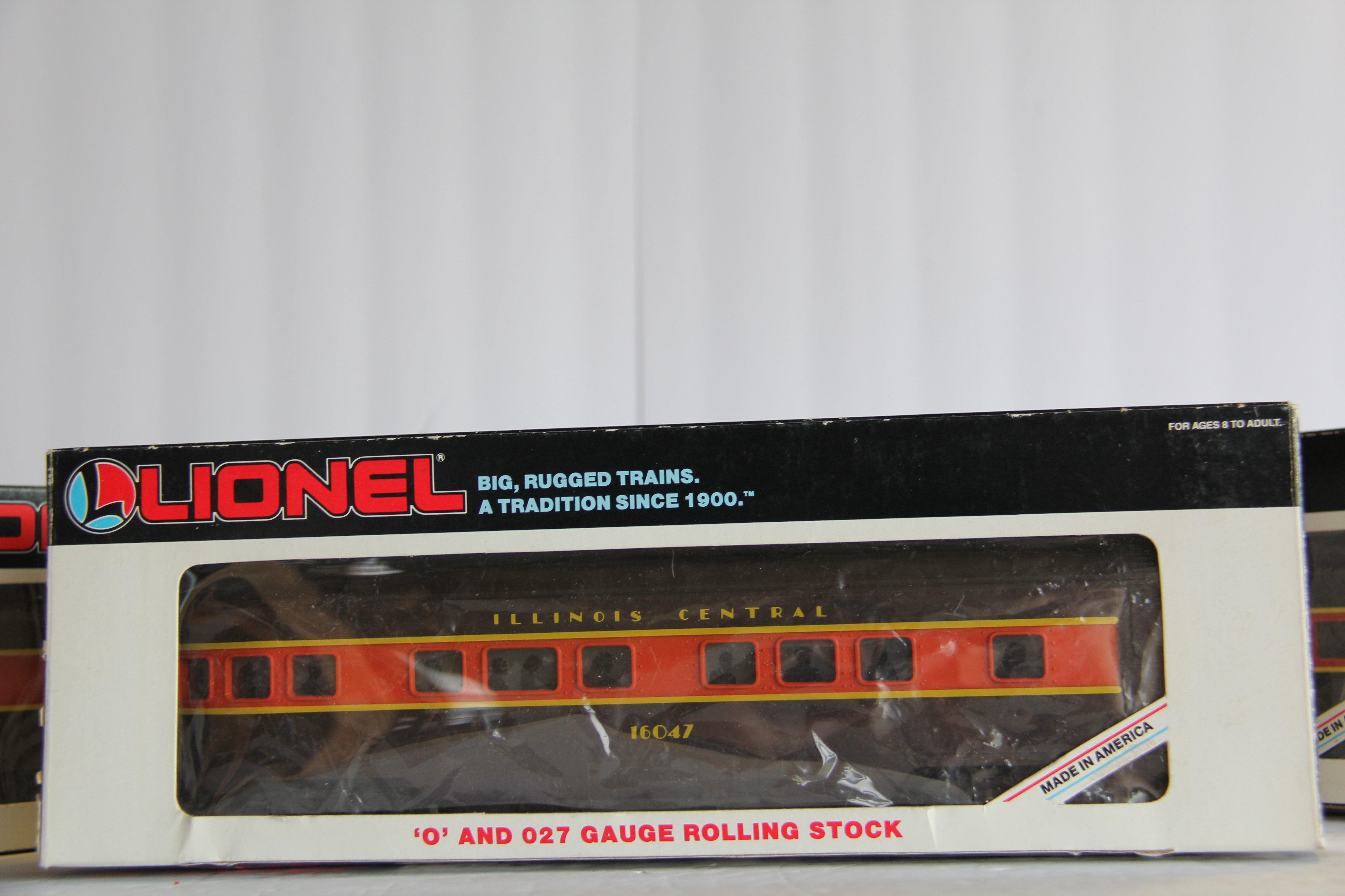 Lionel 6-16042, 44, 47 Illinois Central Passenger 3 Car Set-Second hand-M7074
