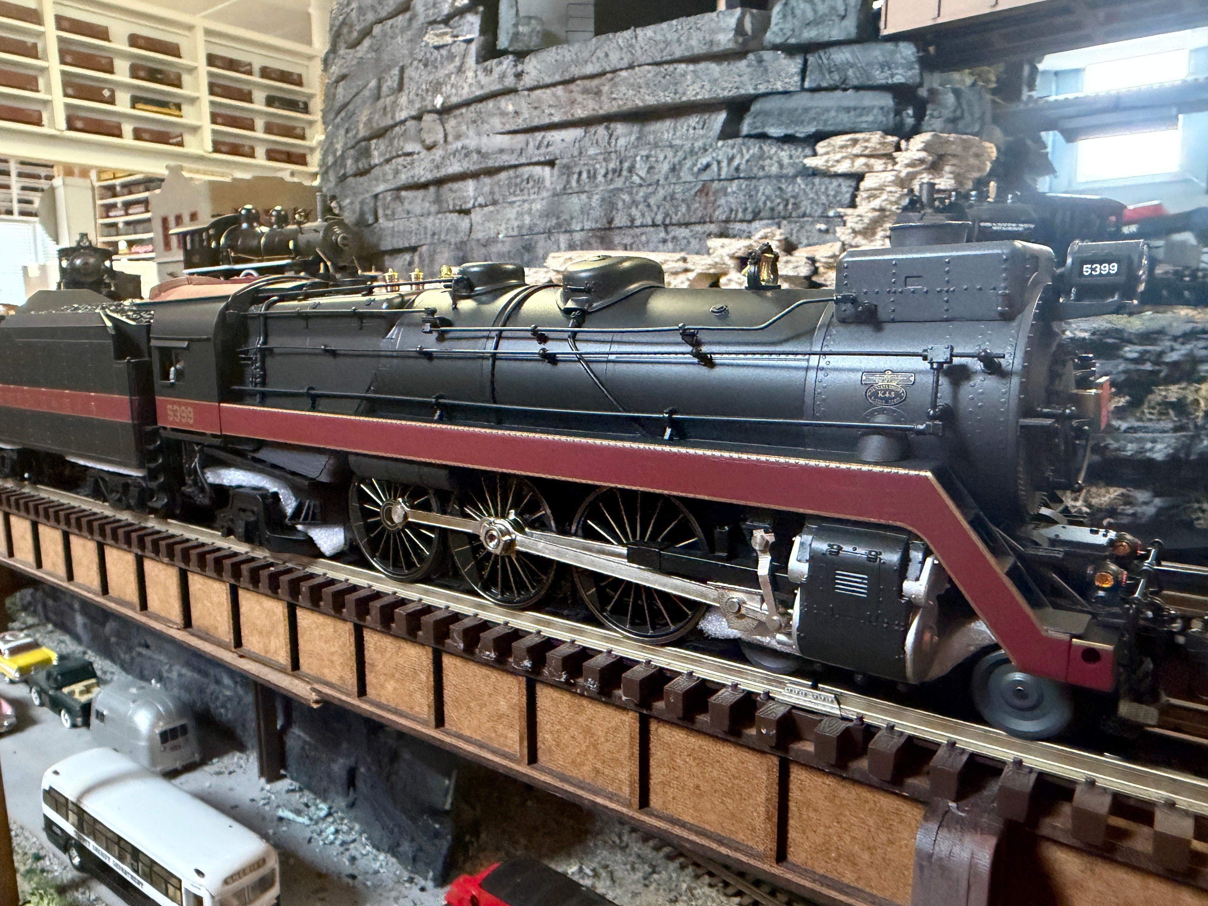 Lionel 2631150 - Legacy - K4 Brass Hybrid Steam Locomotive "Pennsylvania" #5399 (Black/Red Fantasy)