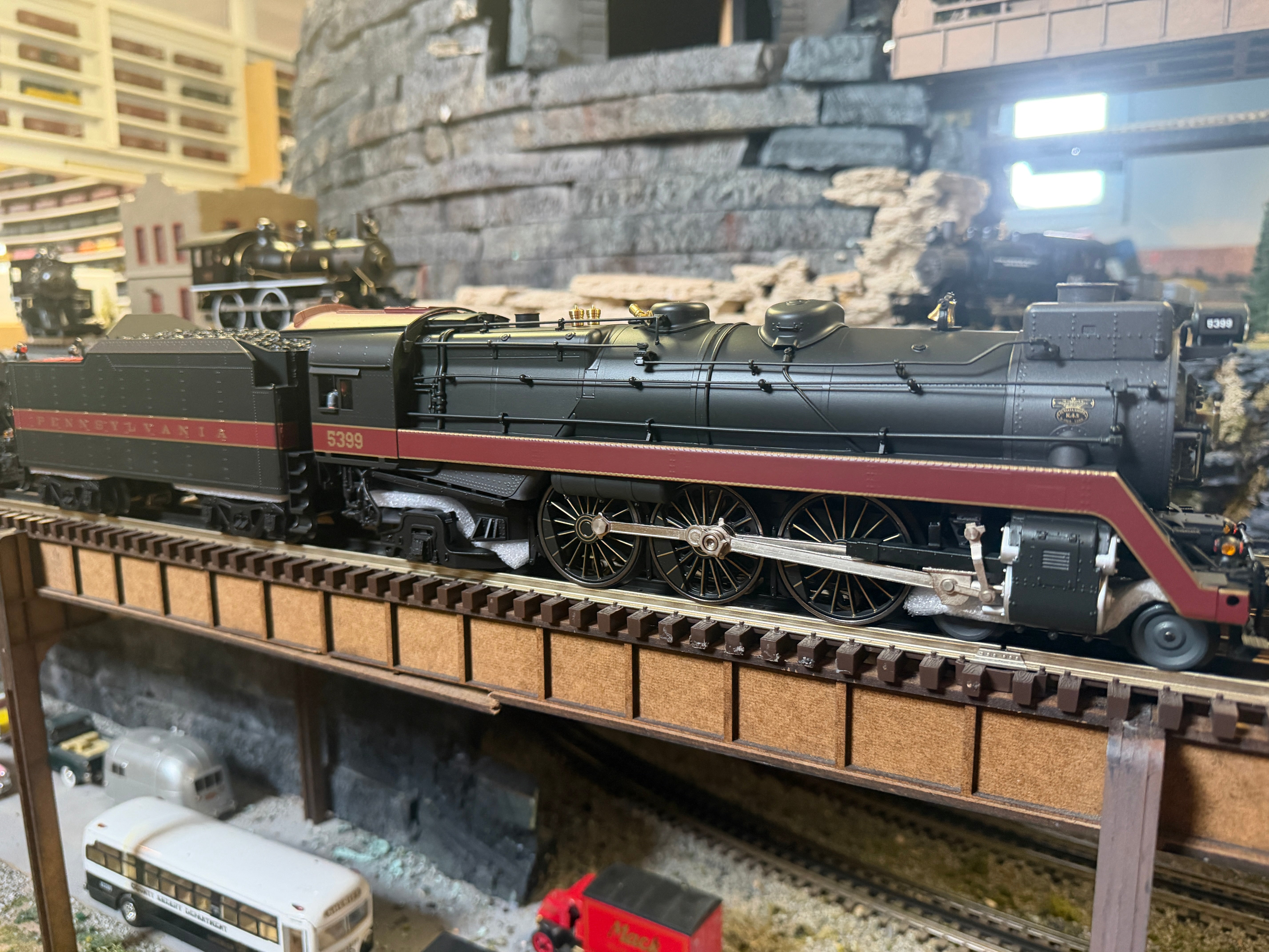 Lionel 2631150 - Legacy - K4 Brass Hybrid Steam Locomotive "Pennsylvania" #5399 (Black/Red Fantasy)