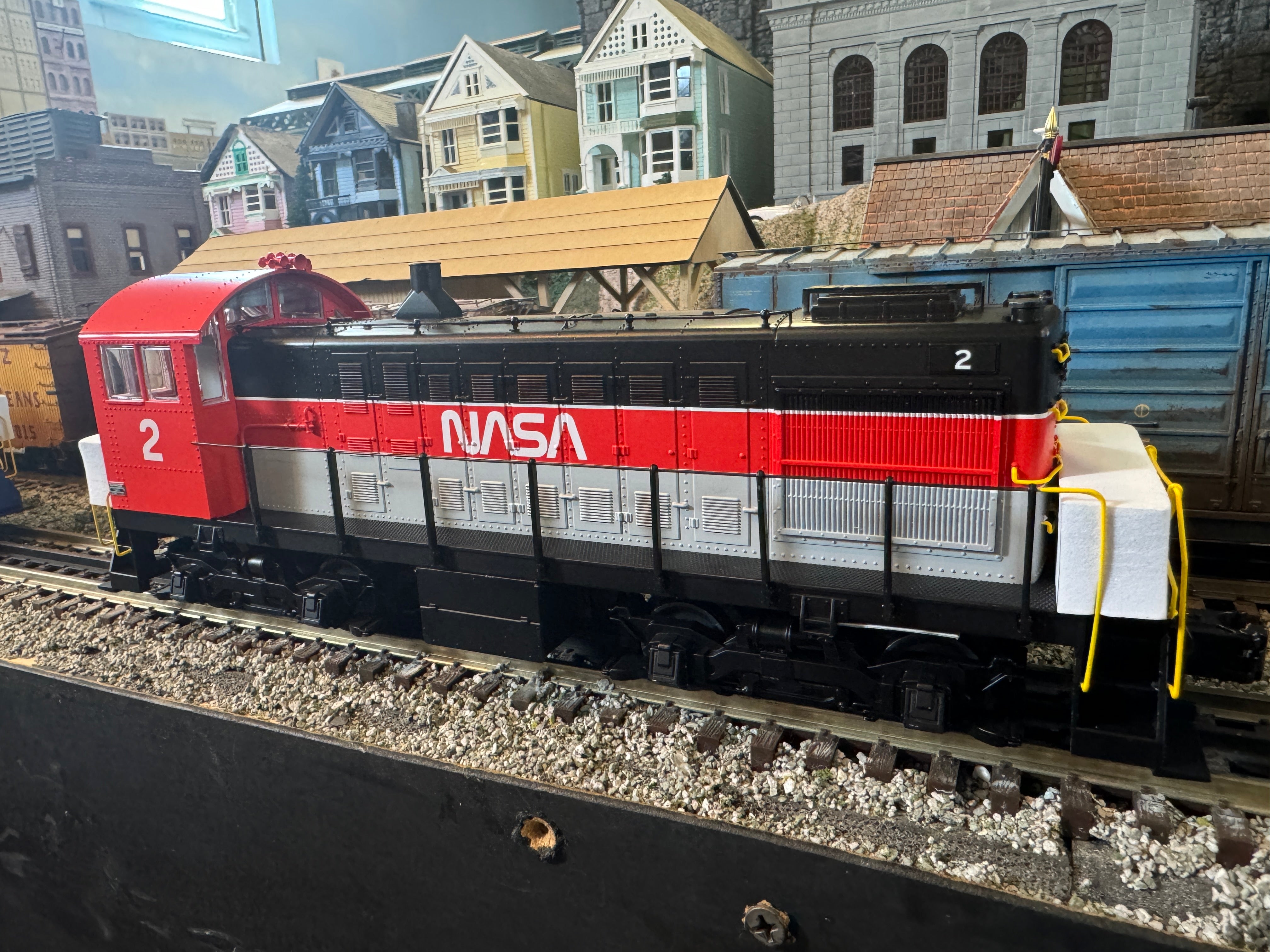 Lionel 2433340 - Legacy ALCo S2 Diesel Locomotive "NASA" #2