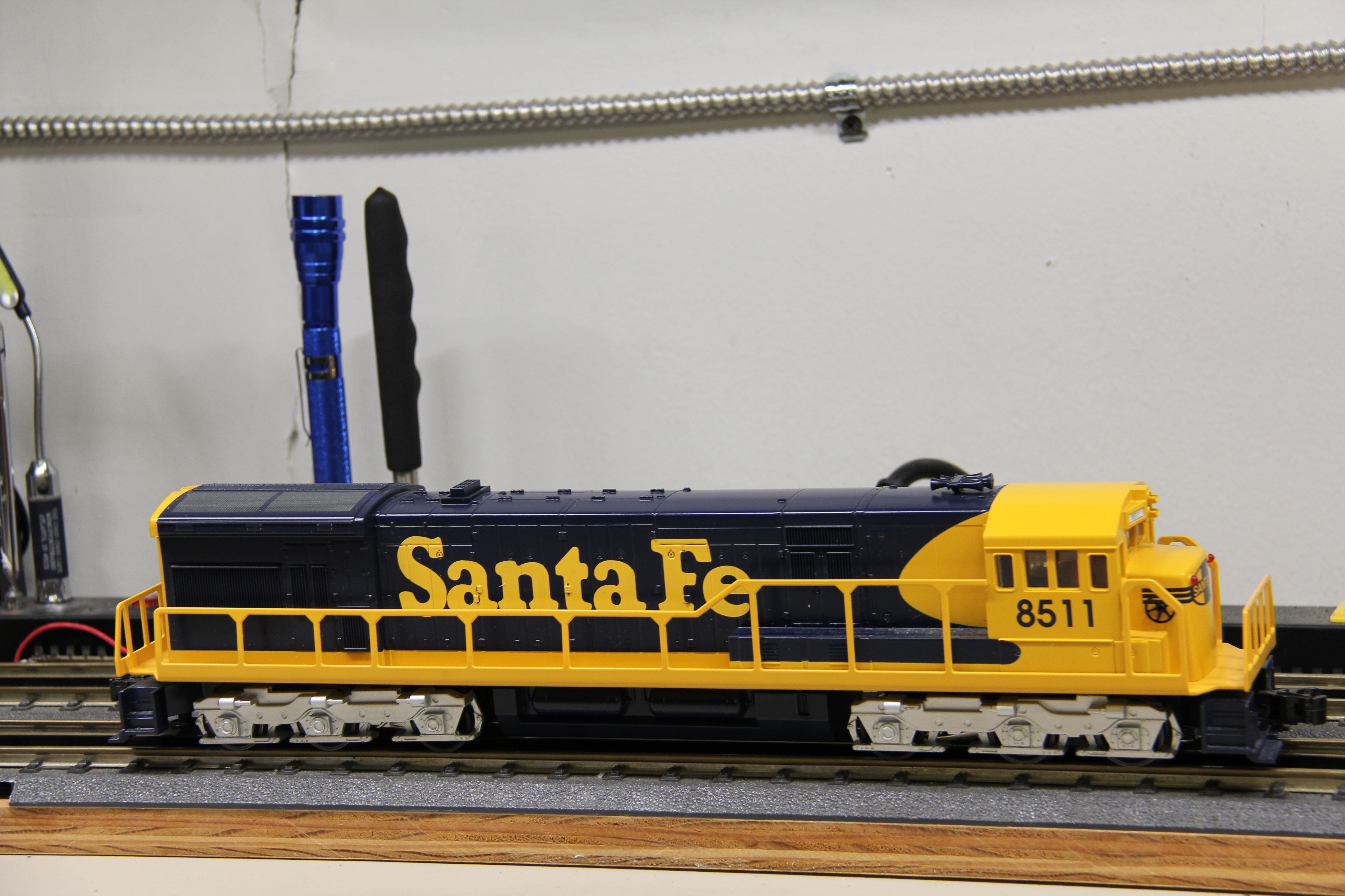 Williams #22209 Santa Fe U33c Powered Locomotive-Second hand-M7056