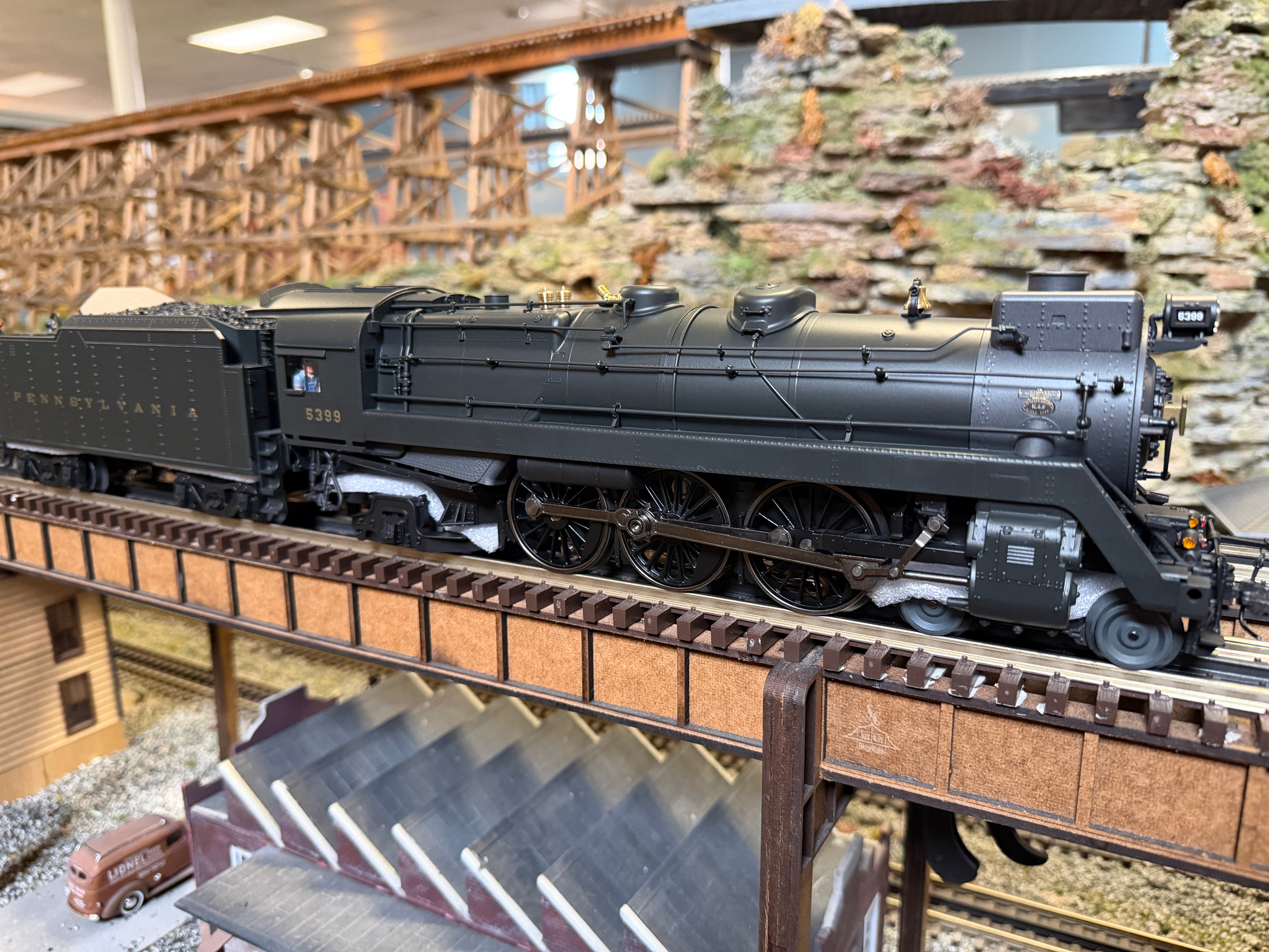 Lionel 2631110 - Legacy - K4 Brass Hybrid Steam Locomotive "Pennsylvania" #5399 PreWar