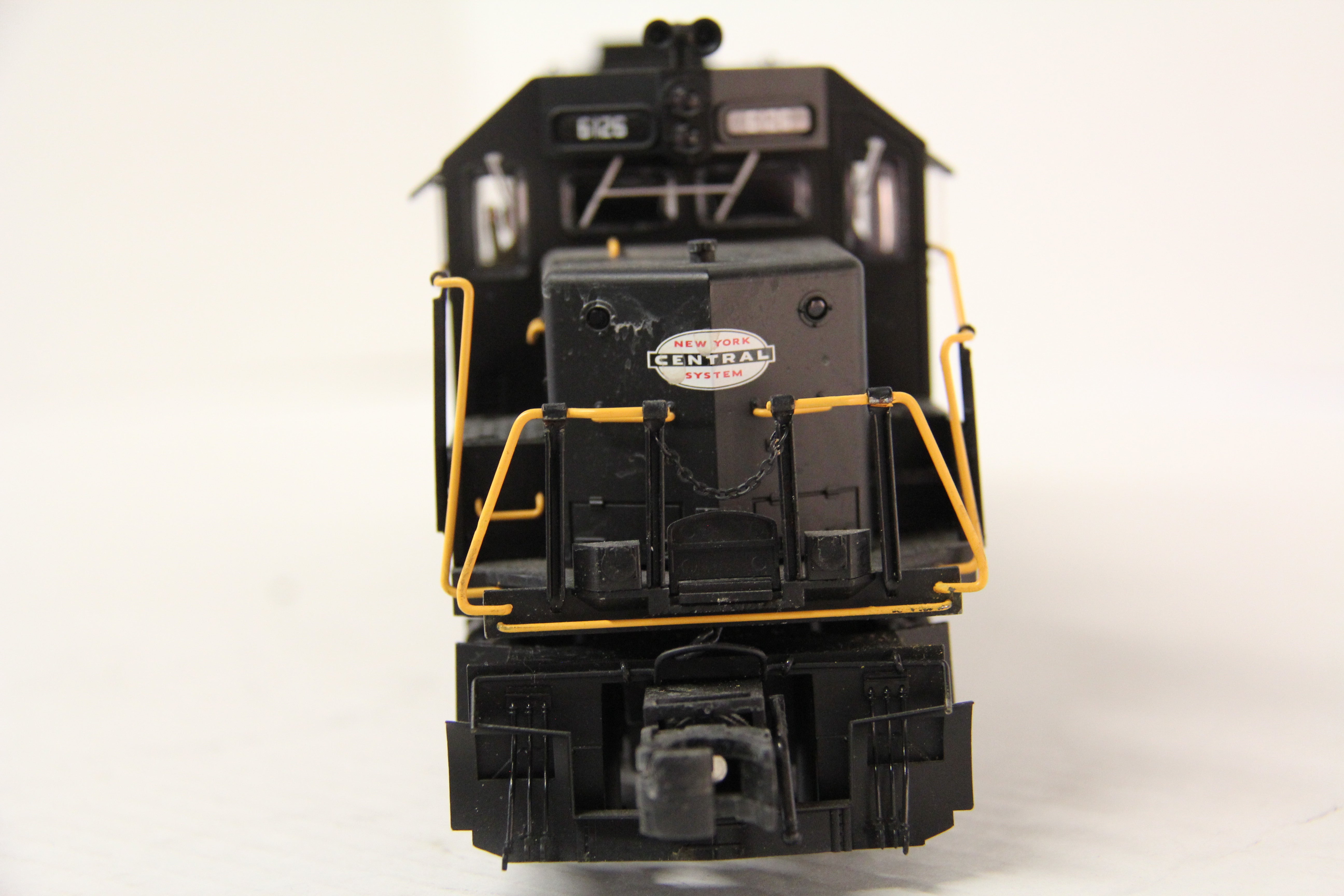 Atlas New York Central GP-35 Dummy Unit #6126-Second hand-M5785