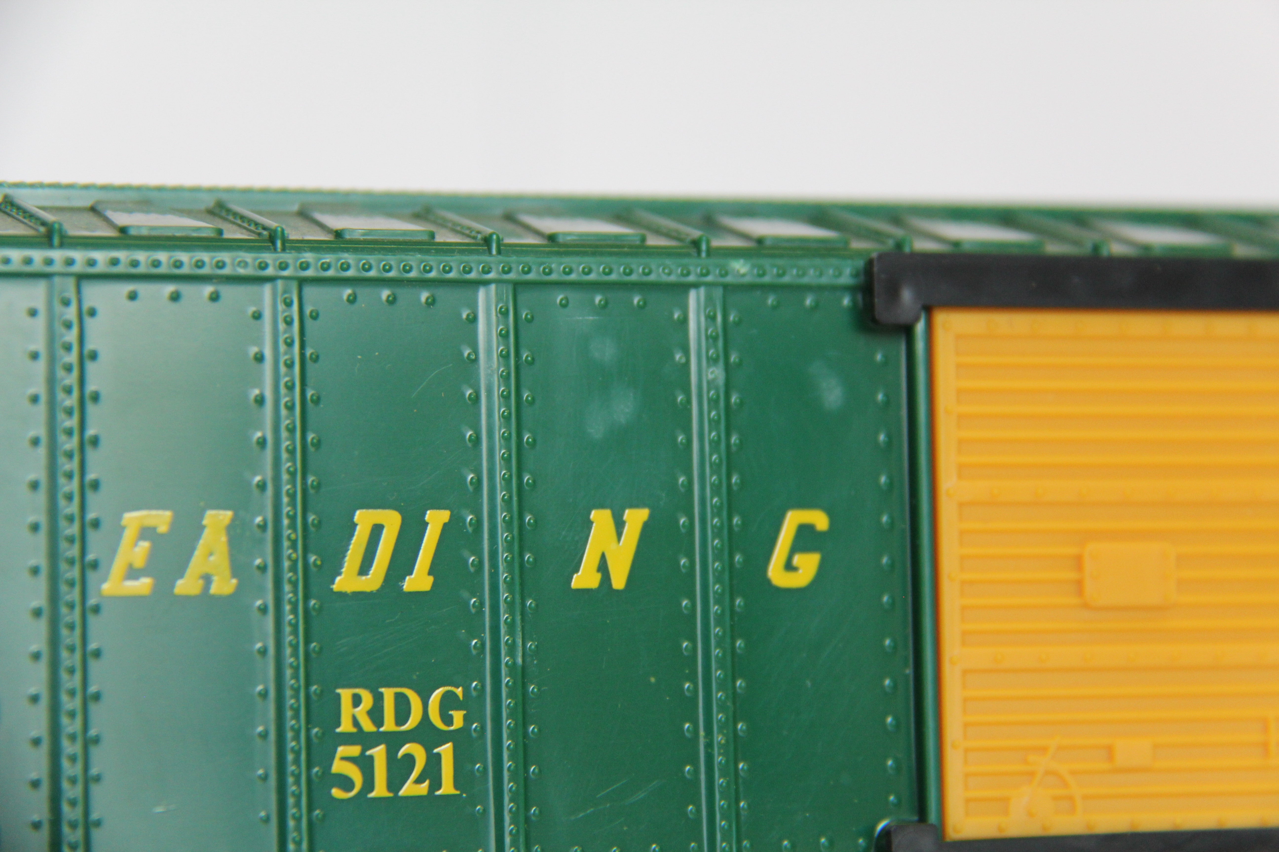 K Line Reading Boxcar #5121-Second hand-M7080-5